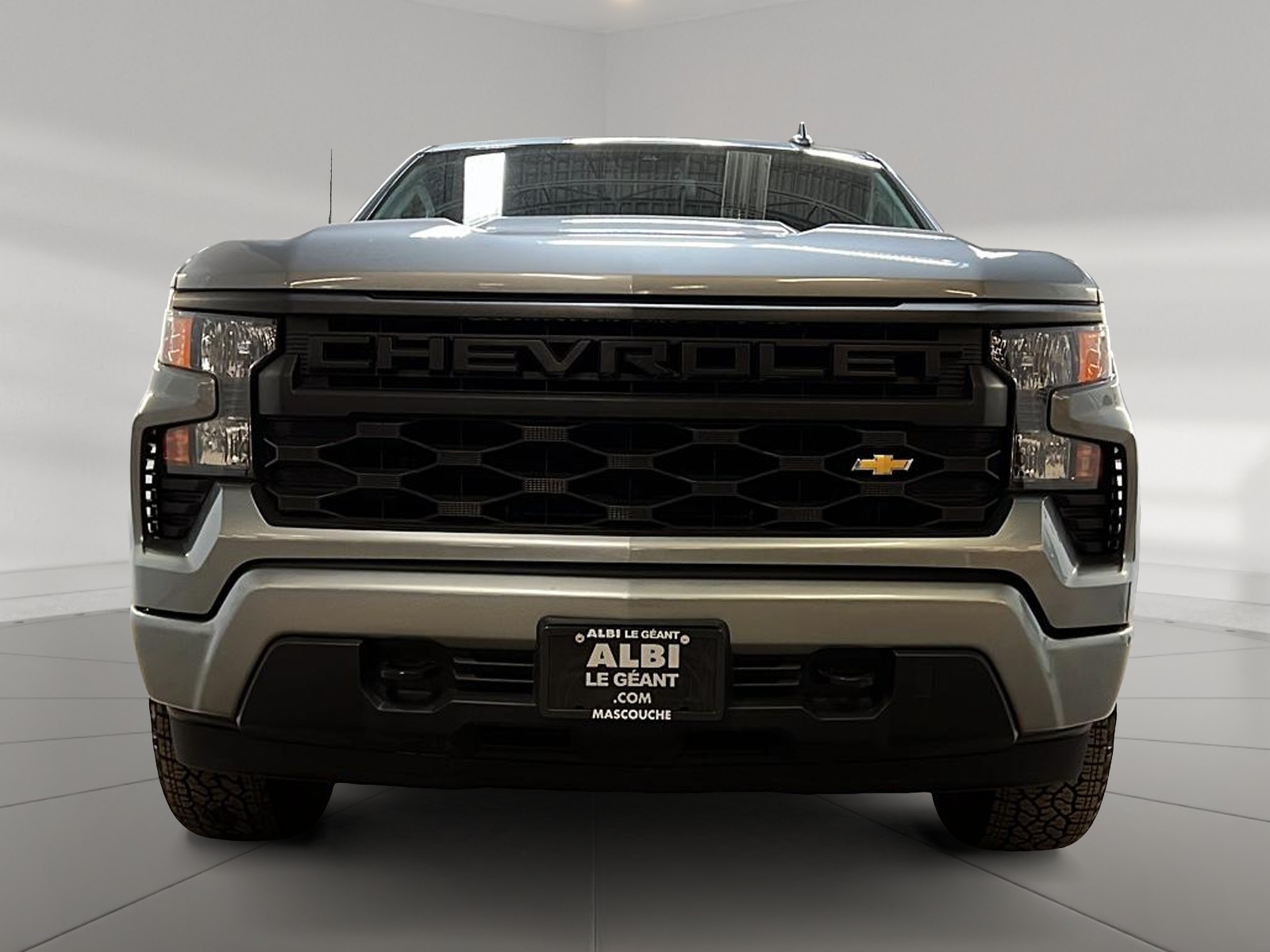 Chevrolet Silverado 1500 CUSTOM CREW CAB 4X4 2023 - image #2