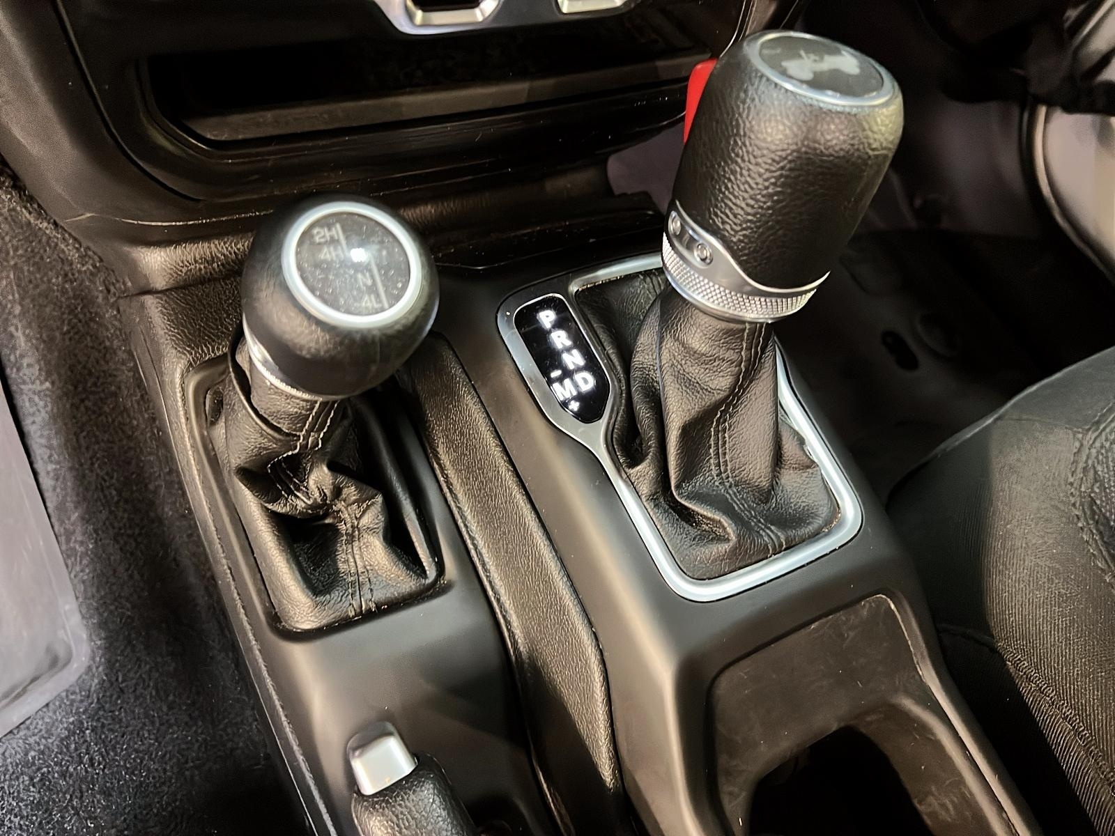 Jeep Wrangler 2023 - Image #13