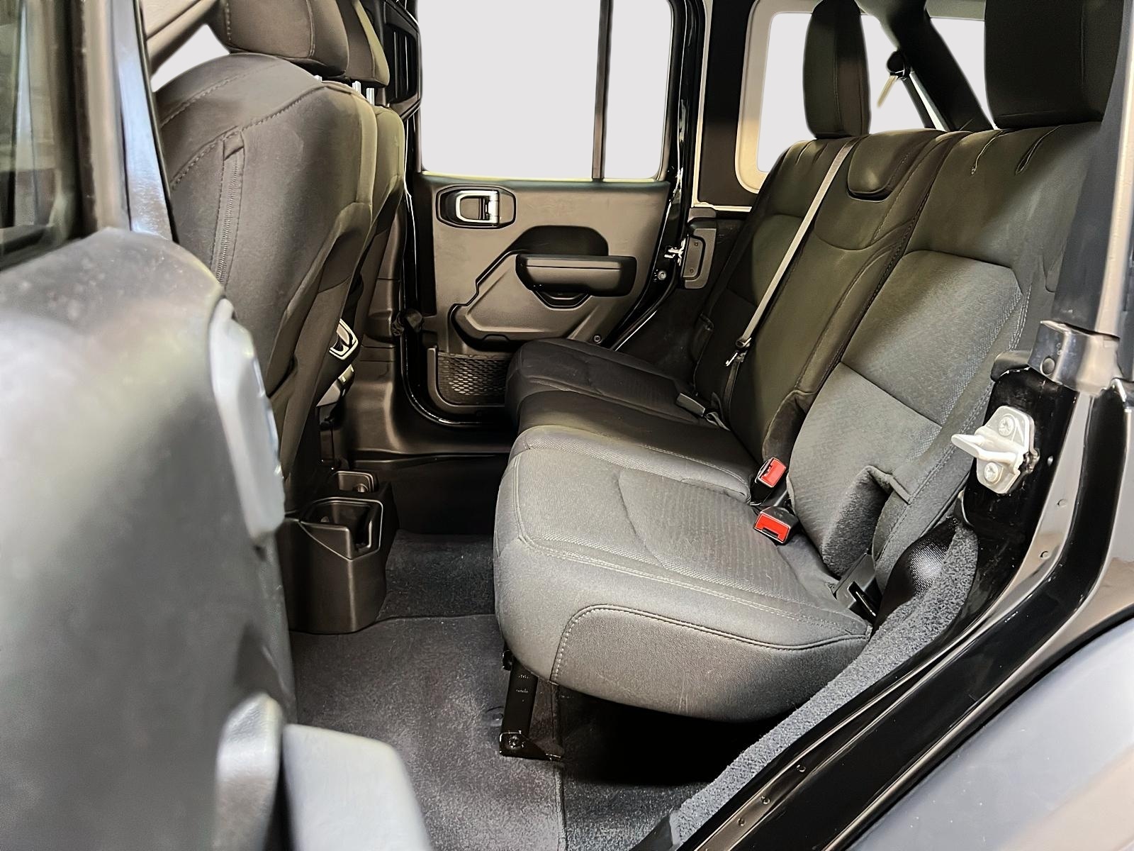 Jeep Wrangler 2023 - Image #9
