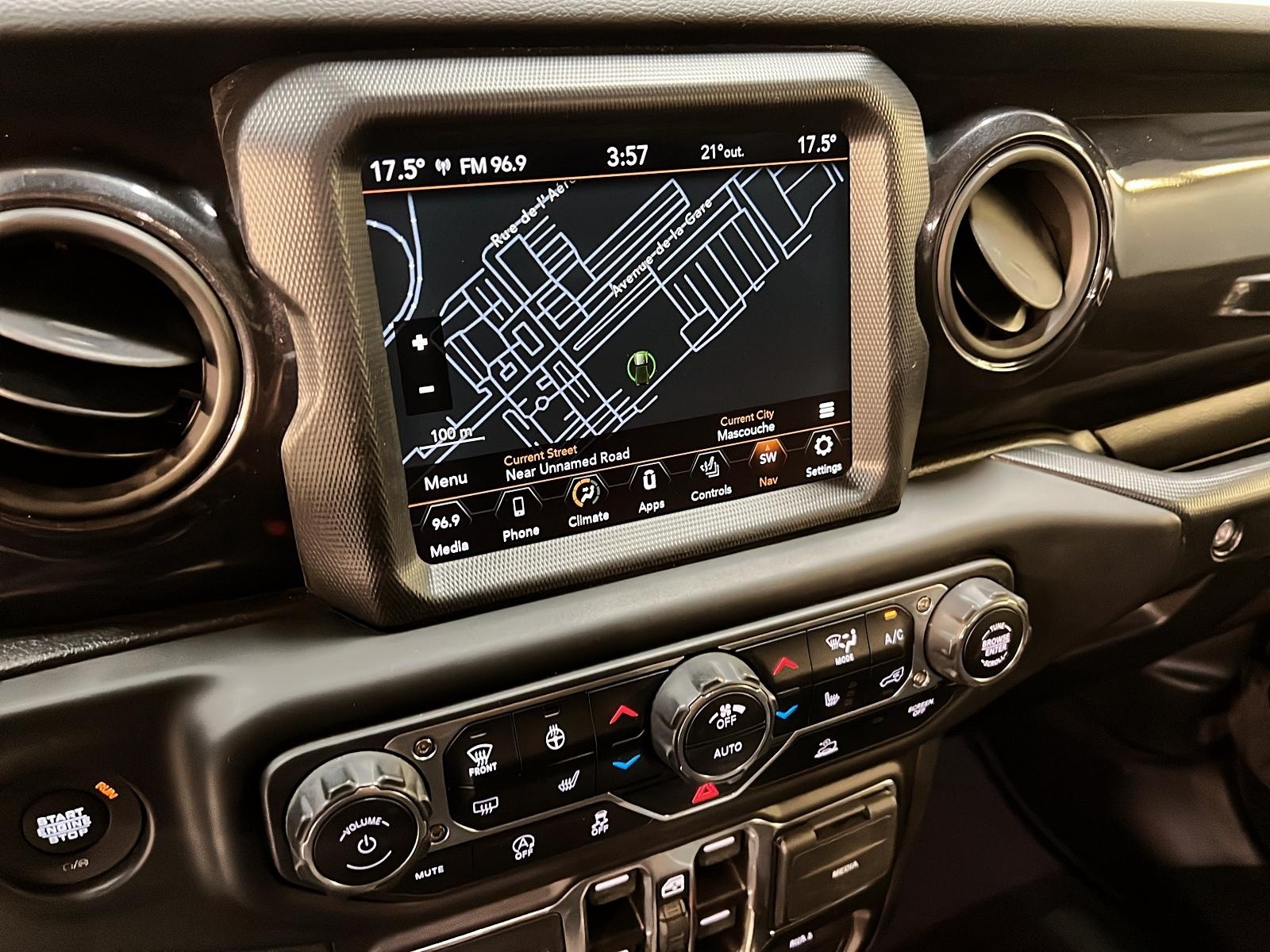 Jeep Wrangler 2023 - Image #17
