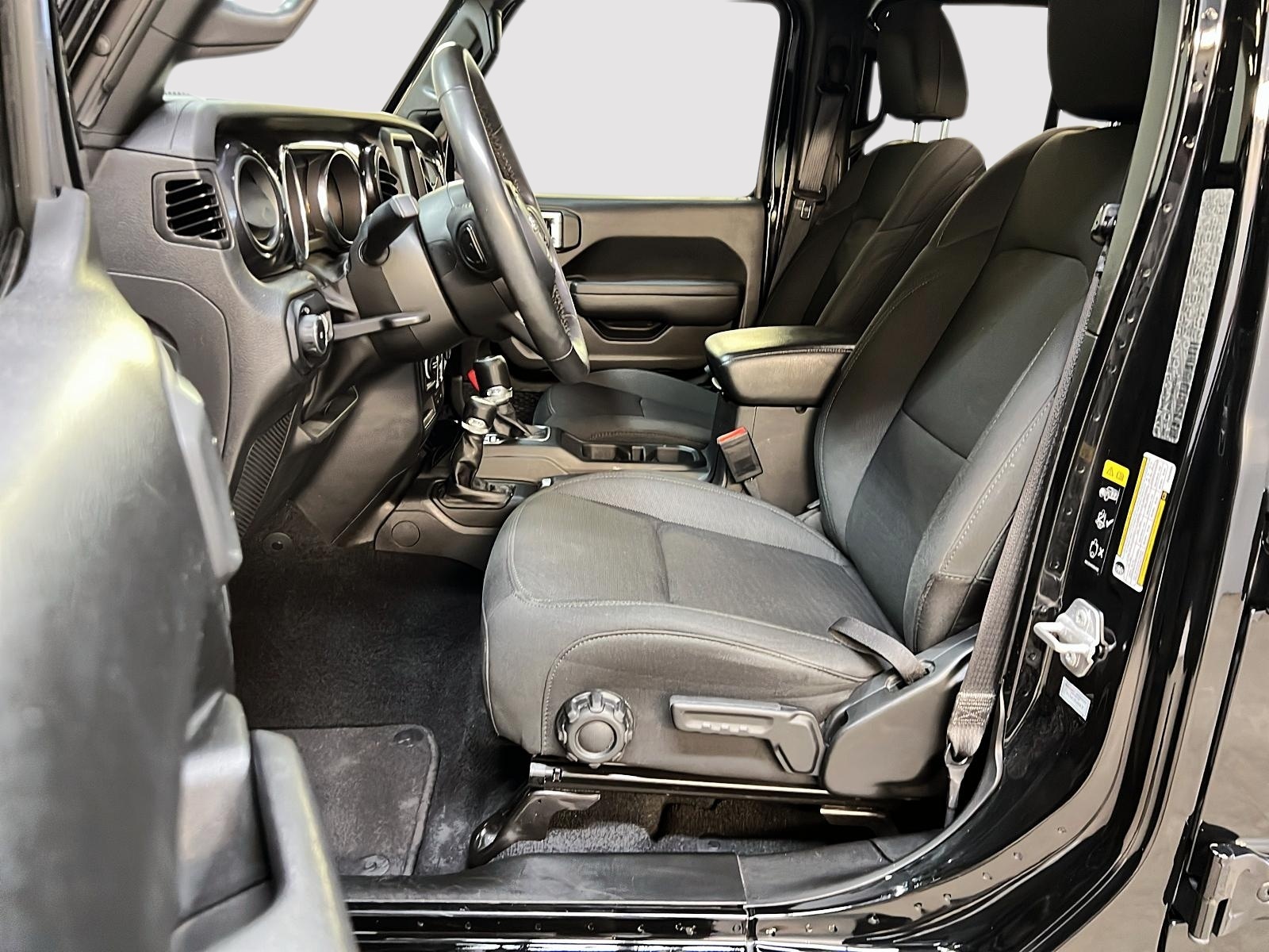 Jeep Wrangler 2023 - Image #7