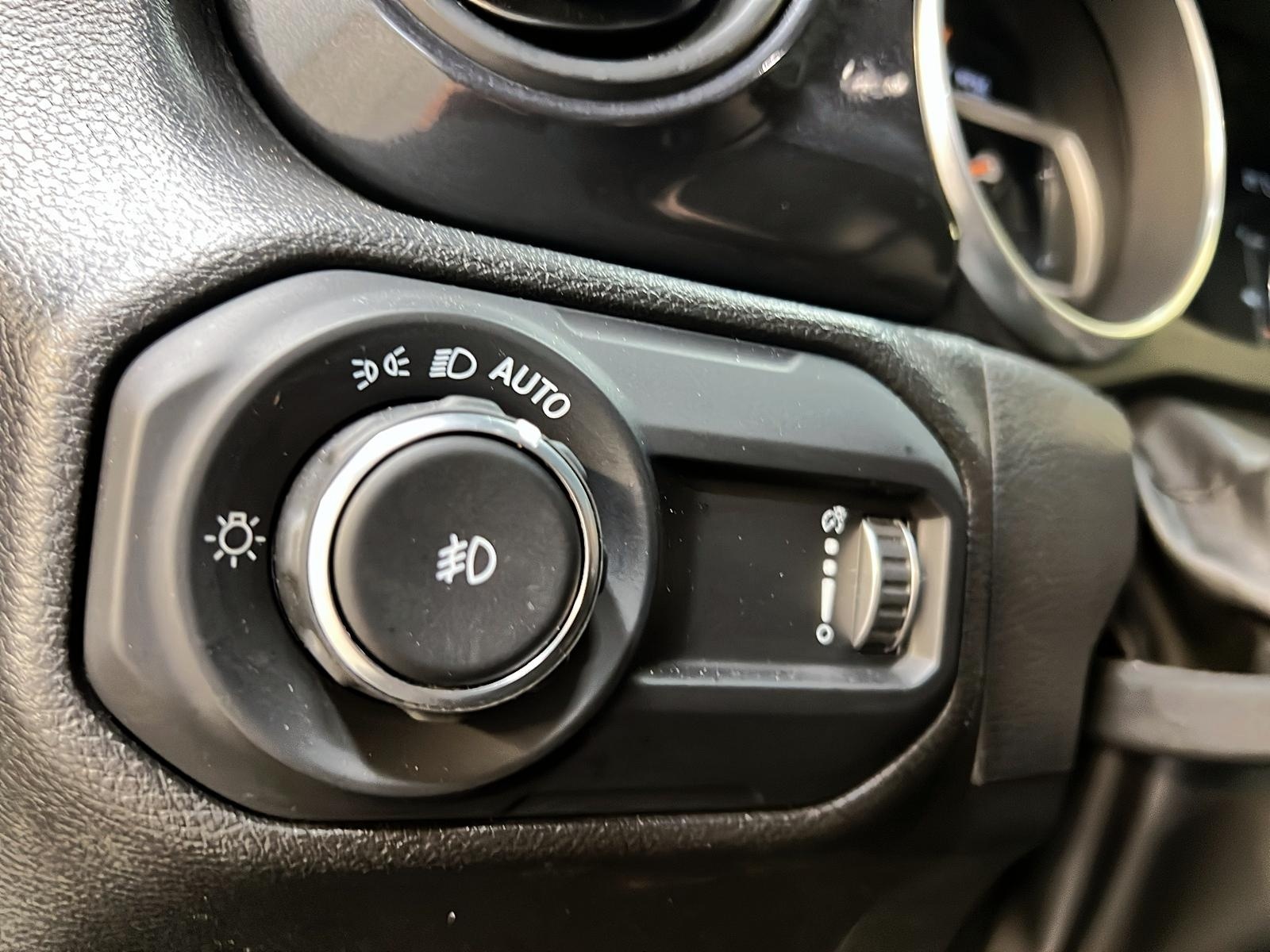 Jeep Wrangler 2023 - Image #21