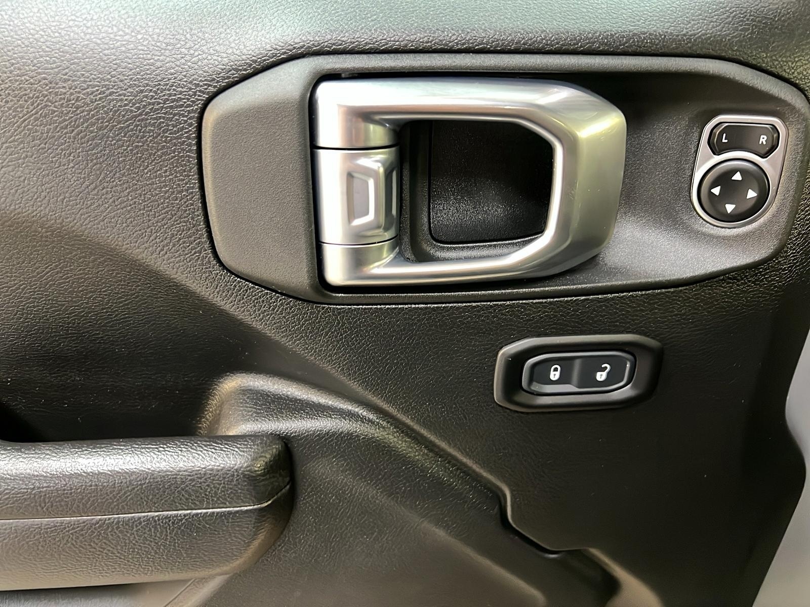 Jeep Wrangler 2023 - Image #23