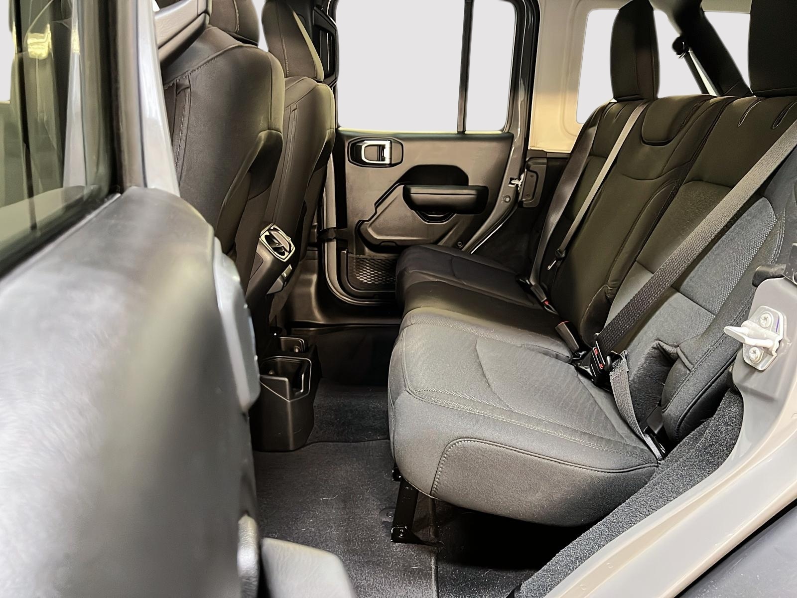 Jeep Wrangler 2023 - Image #9
