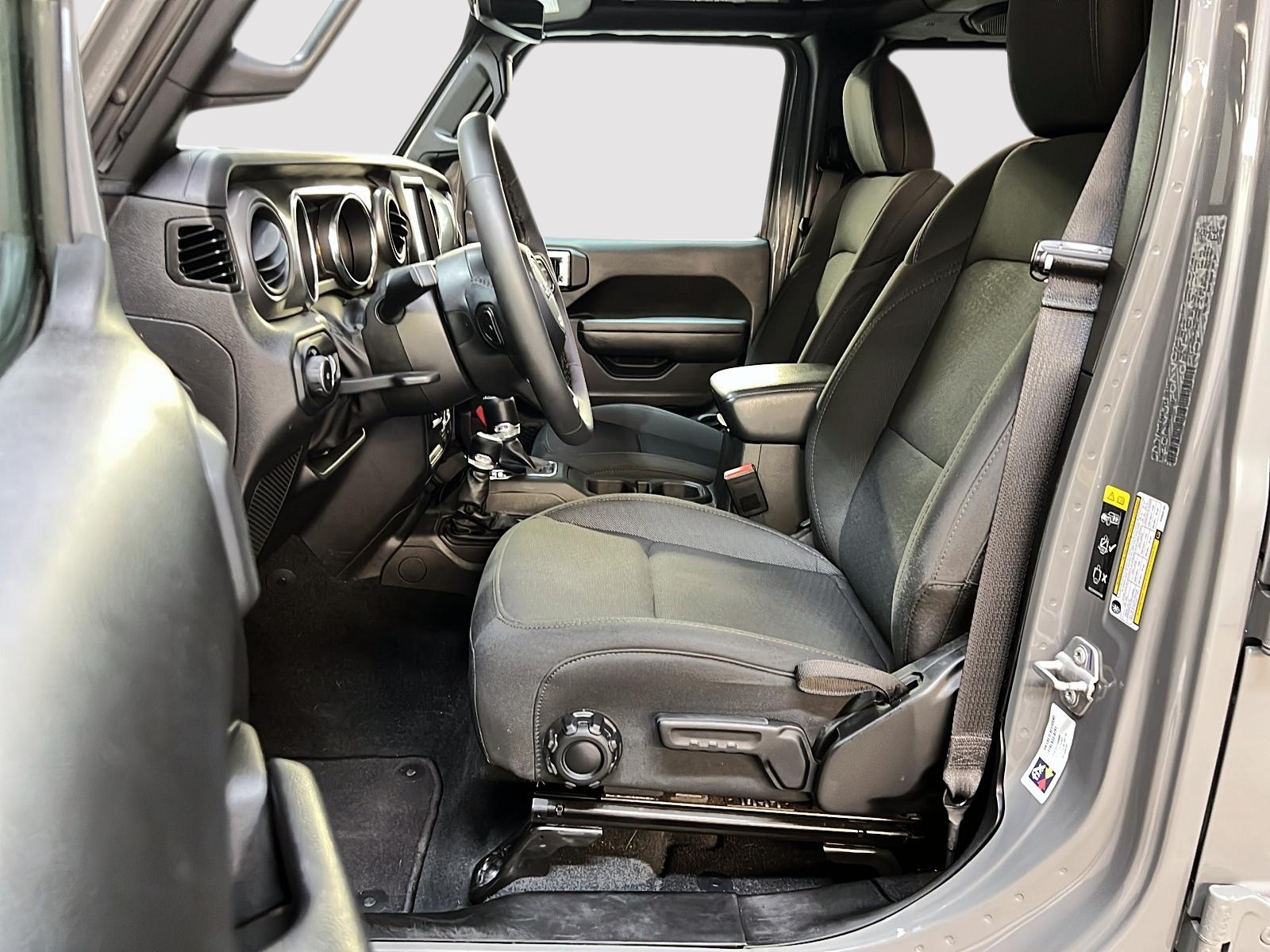 Jeep Wrangler 2023 - Image #7