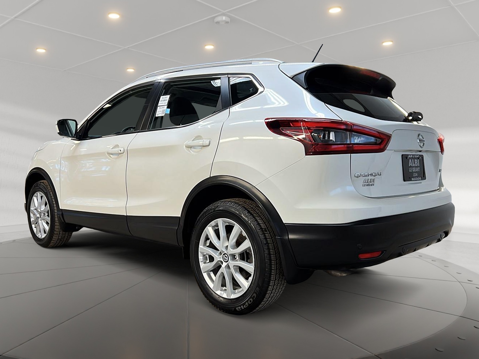 Nissan Qashqai SV TOIT 4RM 2023 - image #6
