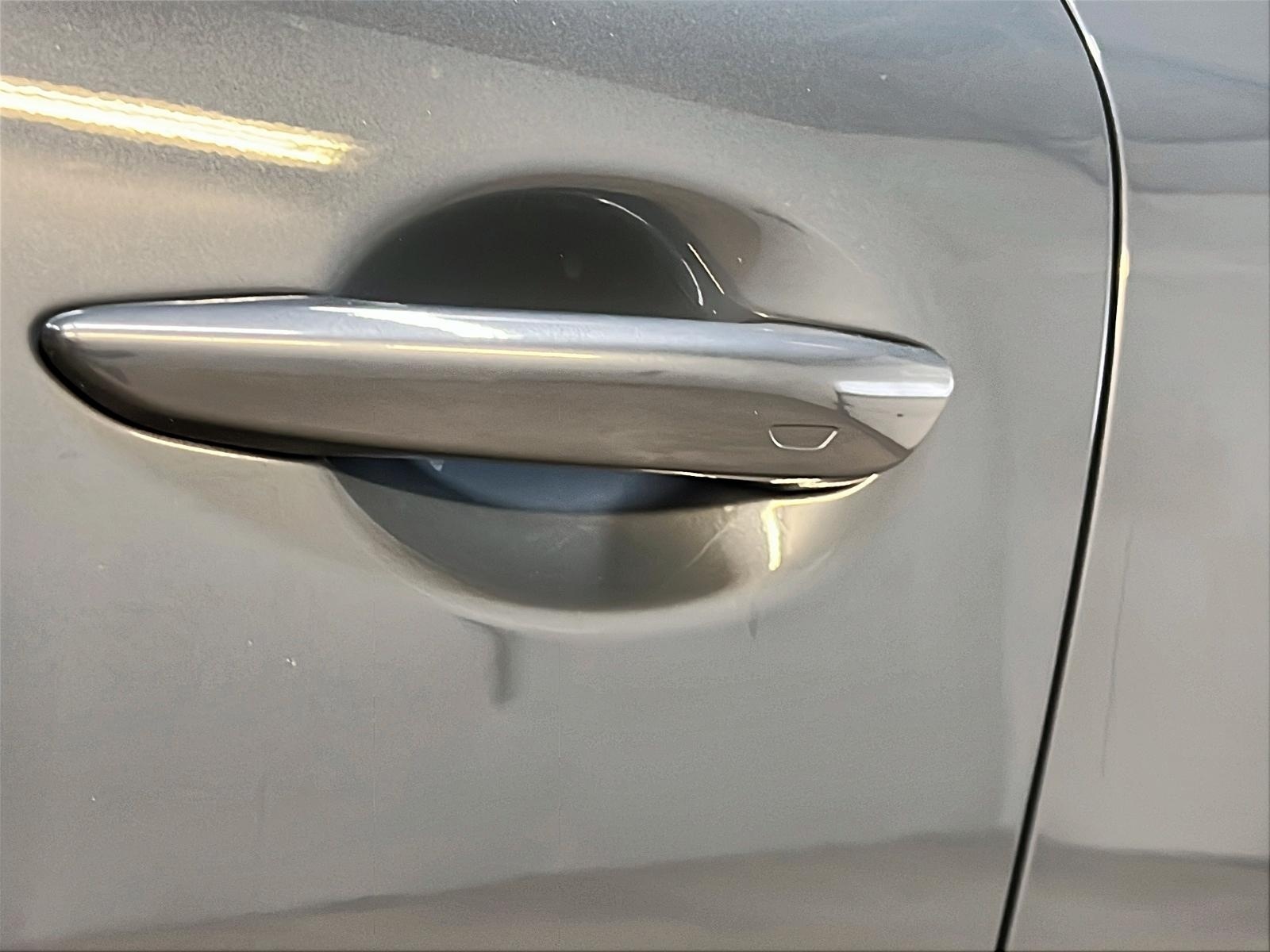 Mazda MX-30 2022 - Image #25