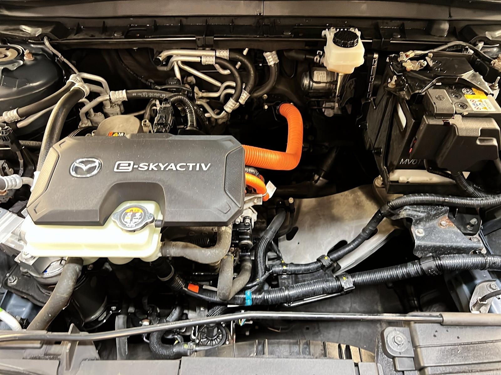 Mazda MX-30 GS 2022 - image #11