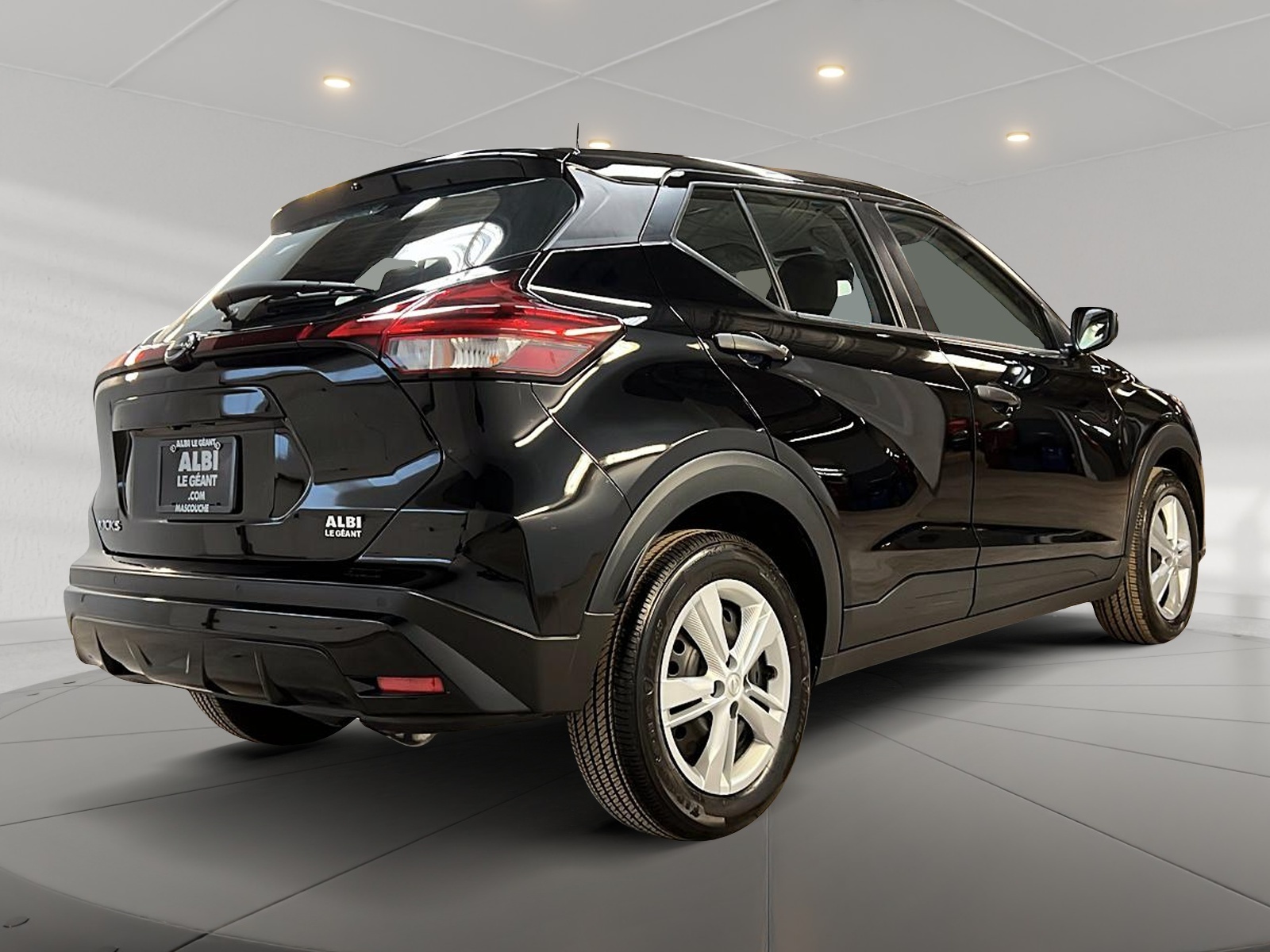 Nissan Kicks S 2023 - image #4