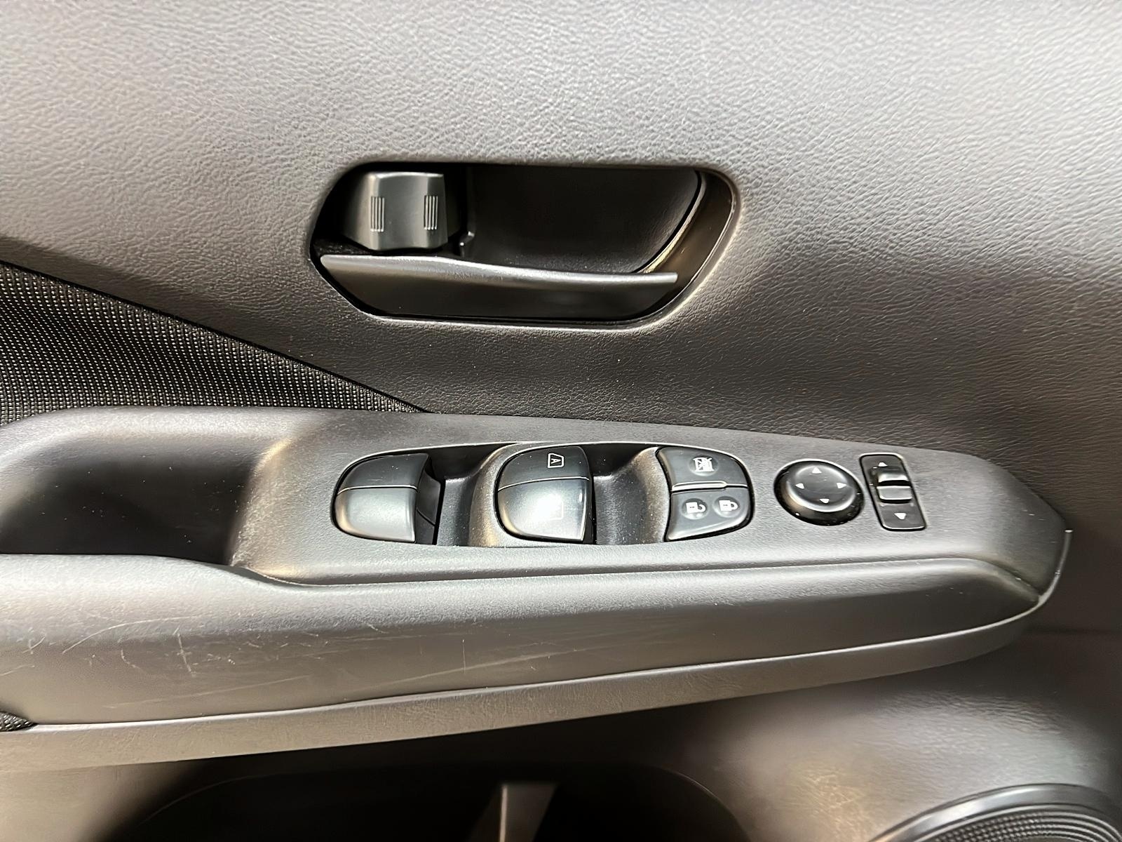 Nissan Kicks S 2023 - image #21