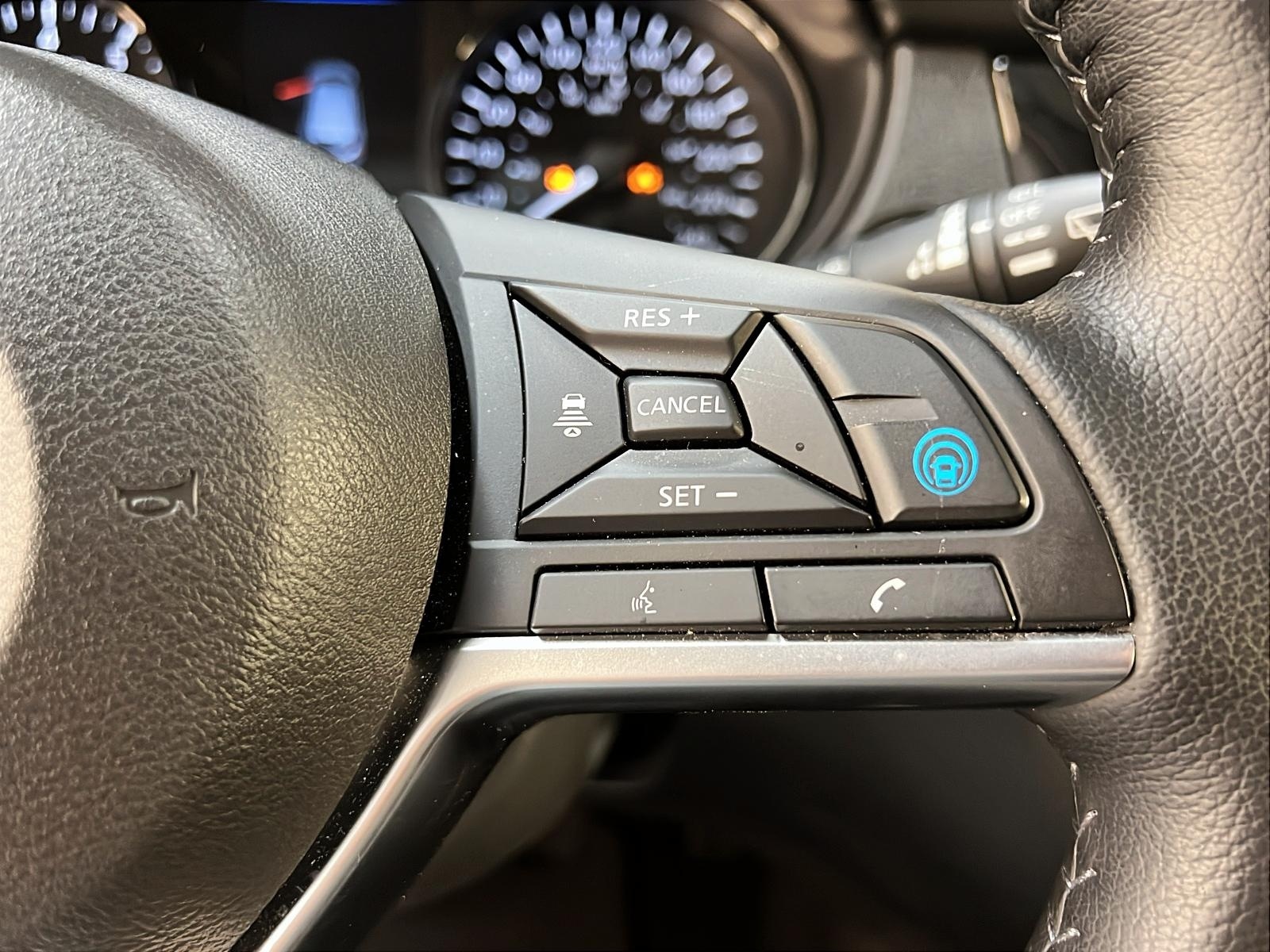Nissan Qashqai SV TOIT 4RM 2023 - image #20