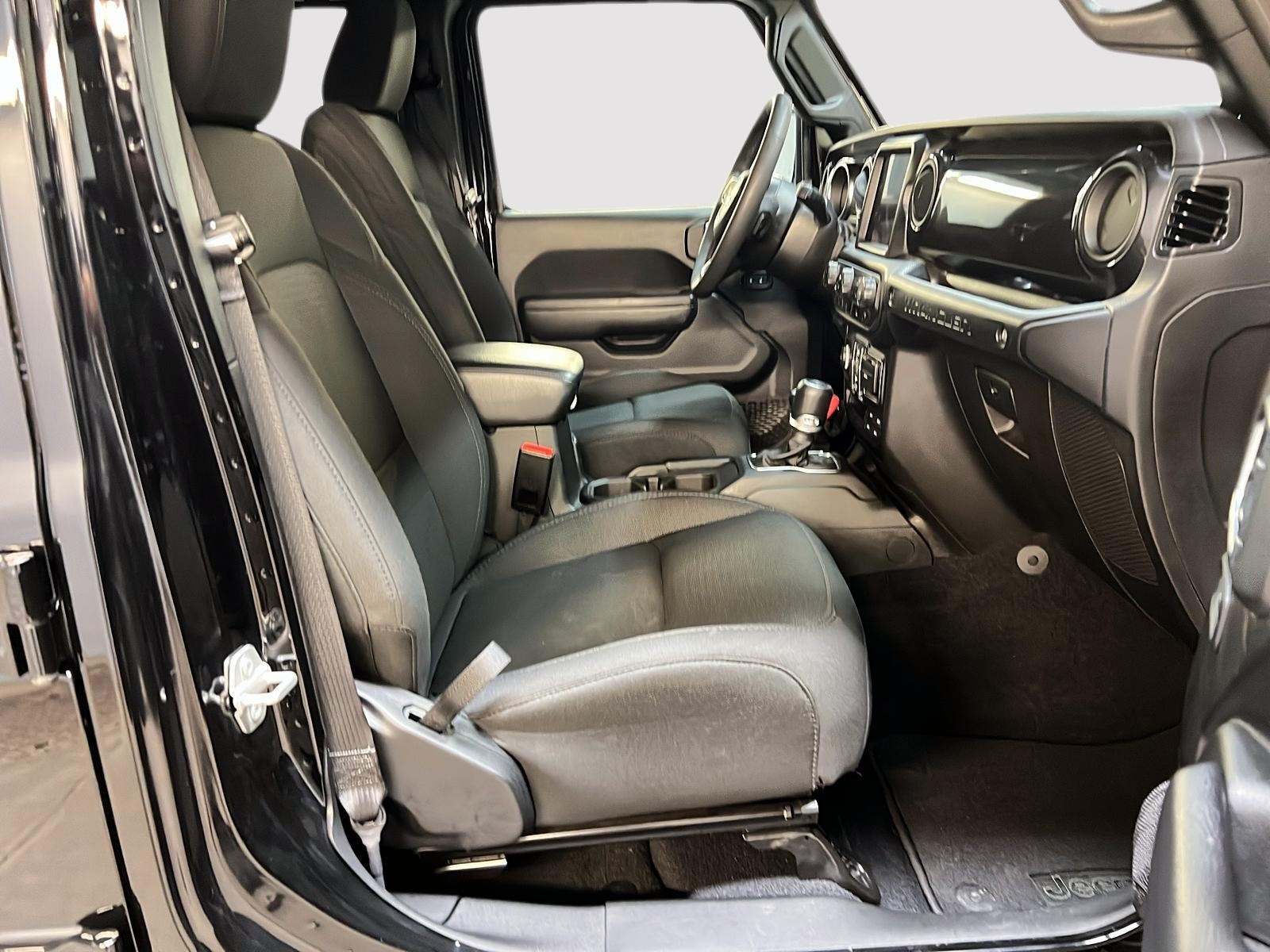 Jeep Wrangler UNLIMITED SPORT ALTITUDE NAV 4X4 2023 - image #8