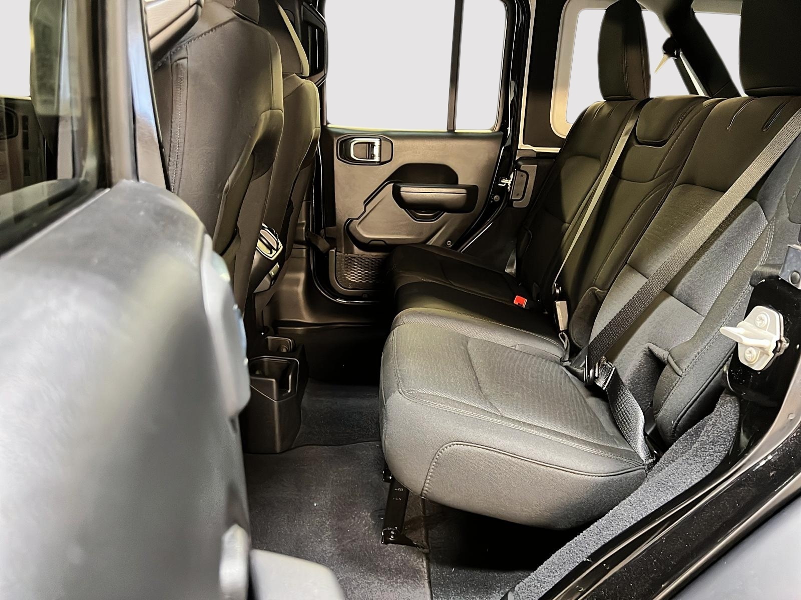 Jeep Wrangler UNLIMITED SPORT ALTITUDE NAV 4X4 2023 - image #9