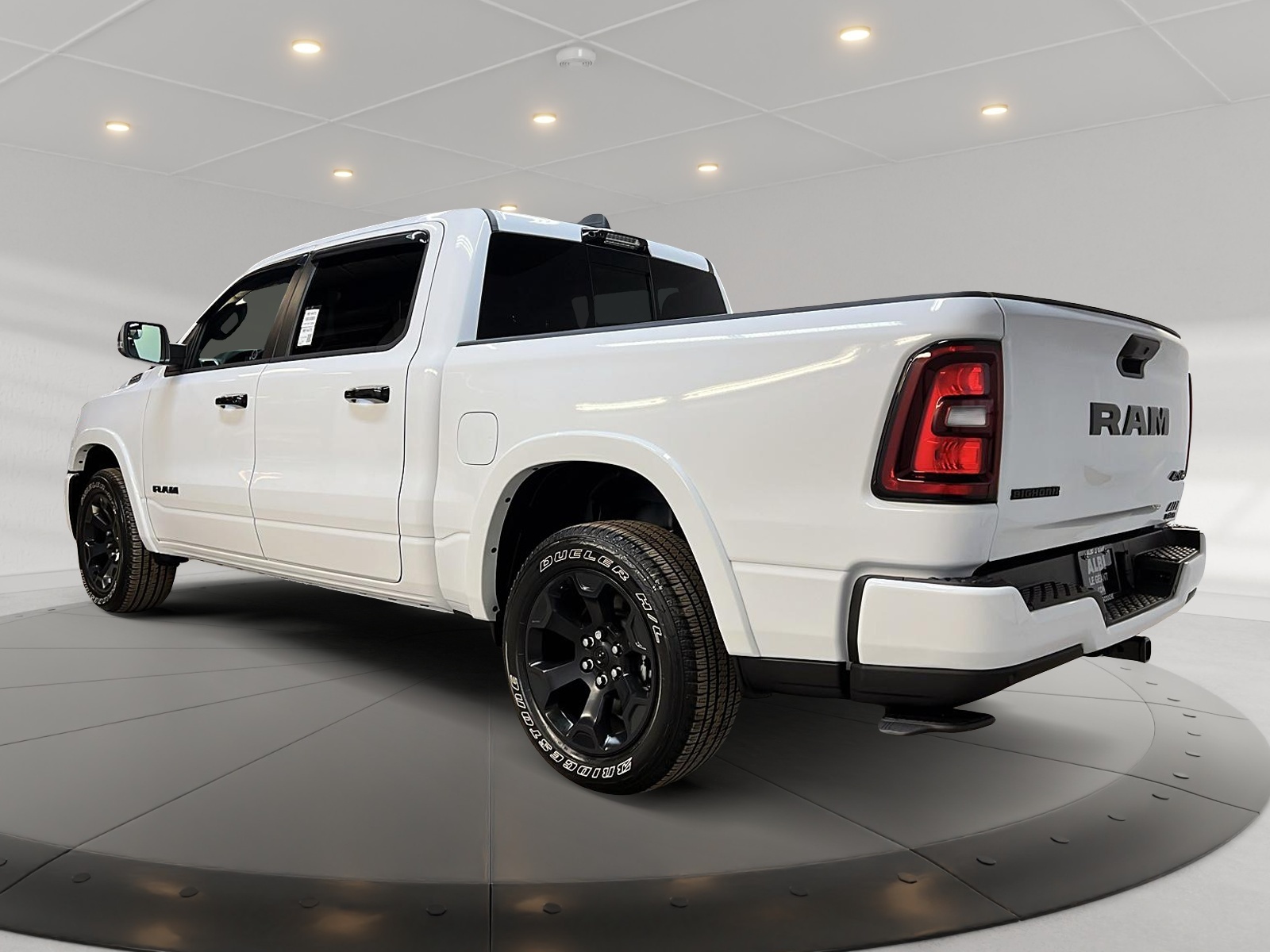 RAM 1500 BIG HORN NIGHT CREW CAB NAV 4X4 2025 - image #6