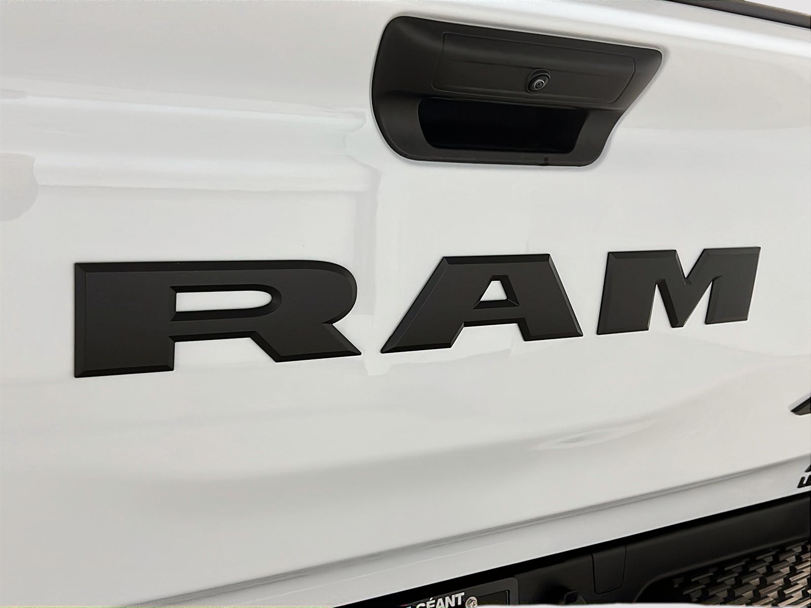 RAM 1500 BIG HORN NIGHT CREW CAB NAV 4X4 2025 - image #28