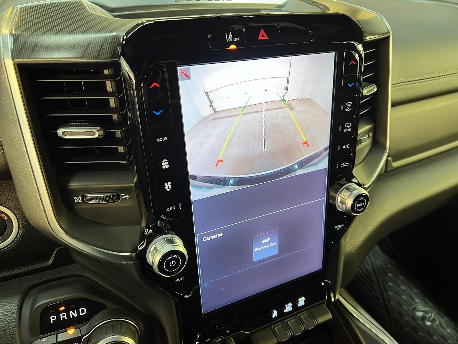 RAM 1500 BIG HORN NIGHT CREW CAB NAV 4X4 2025 - image #16