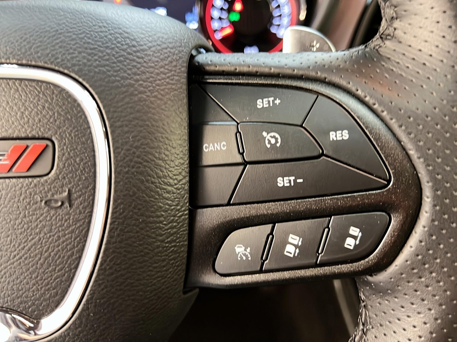 Dodge Challenger R/T PLUS BLACKTOP 5.7L TOIT 2023 - image #17