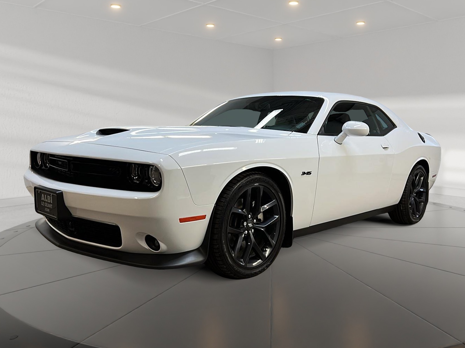 Dodge Challenger 2023 - Image #1