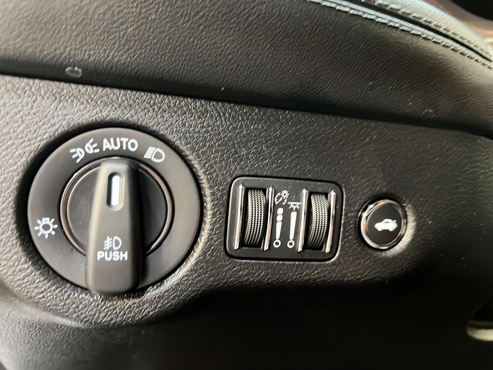 Dodge Challenger 2023 - Image #19