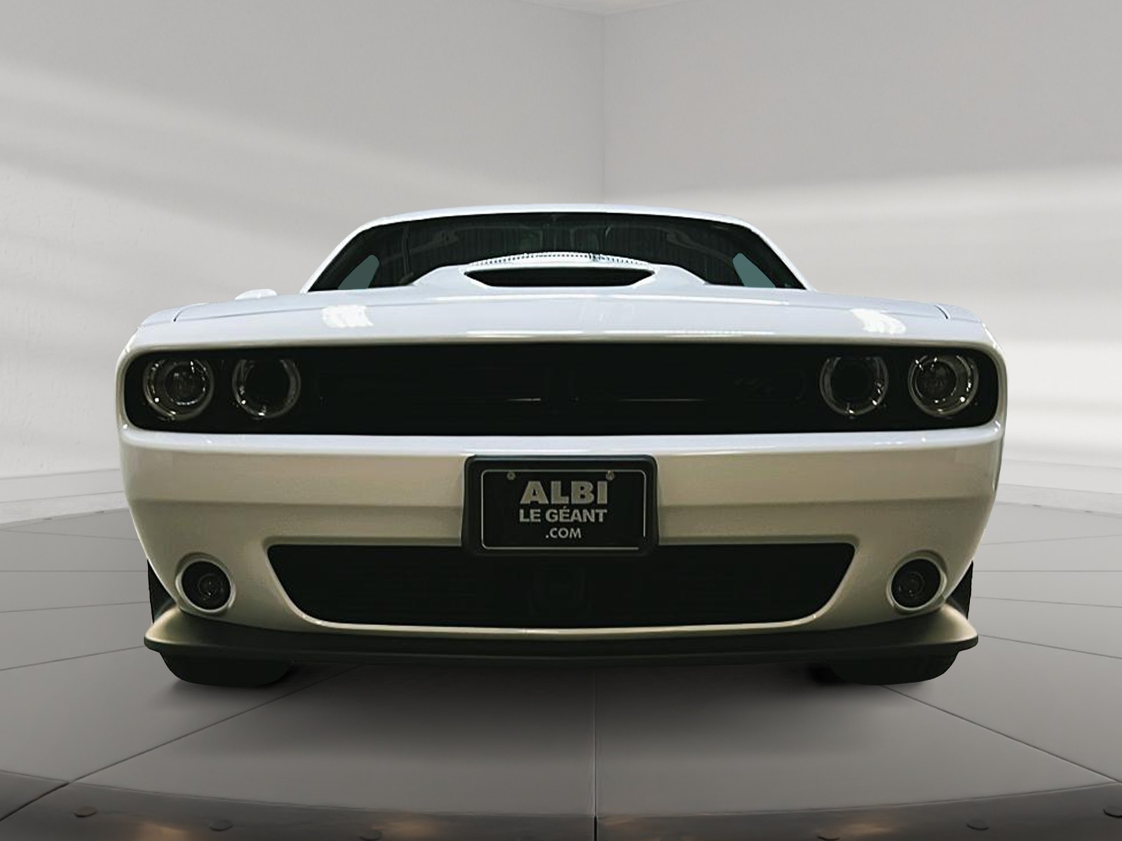 Dodge Challenger 2023 - Image #2