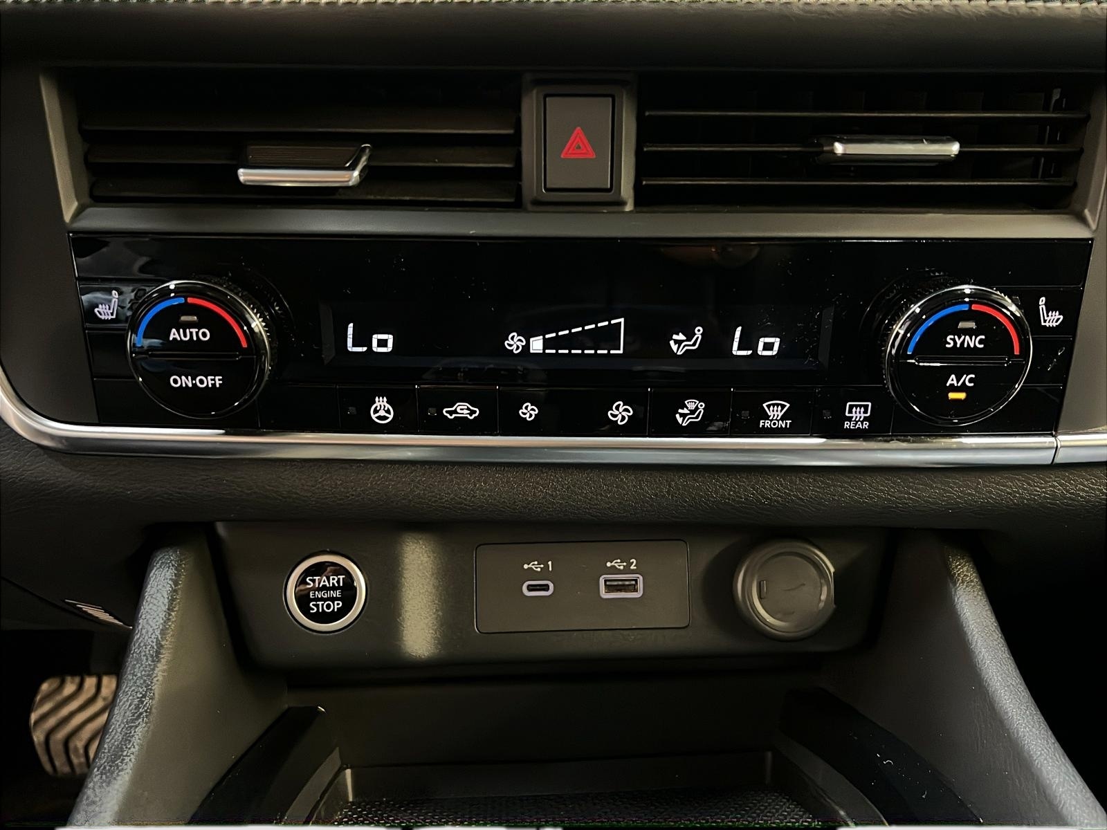 Nissan Rogue 2023 - Image #18