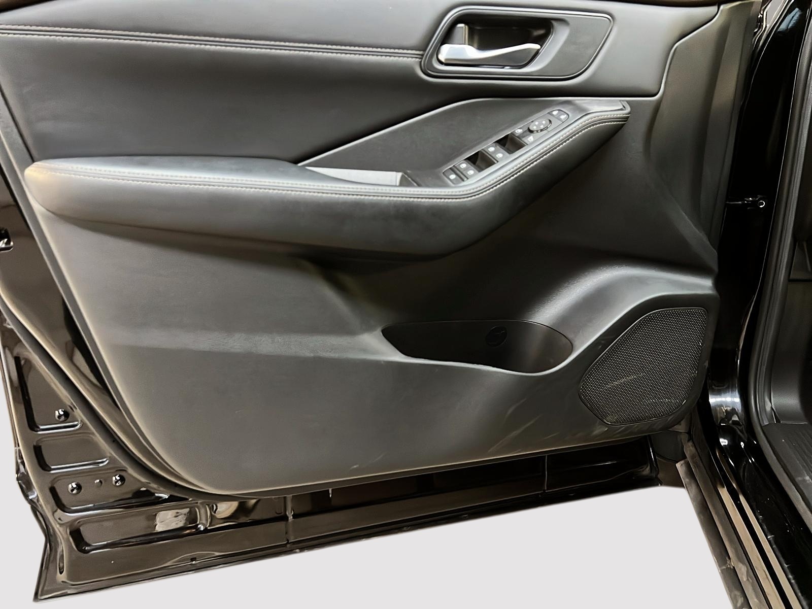 Nissan Rogue SV MIDNIGHT CUIR TOIT PANO 4RM 2023 - image #26