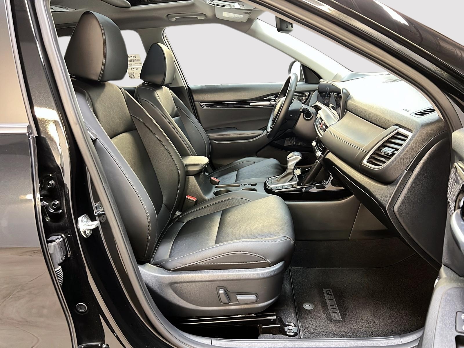 Kia SELTOS X-LINE TURBO CUIR TOIT NAV 2024 - image #8