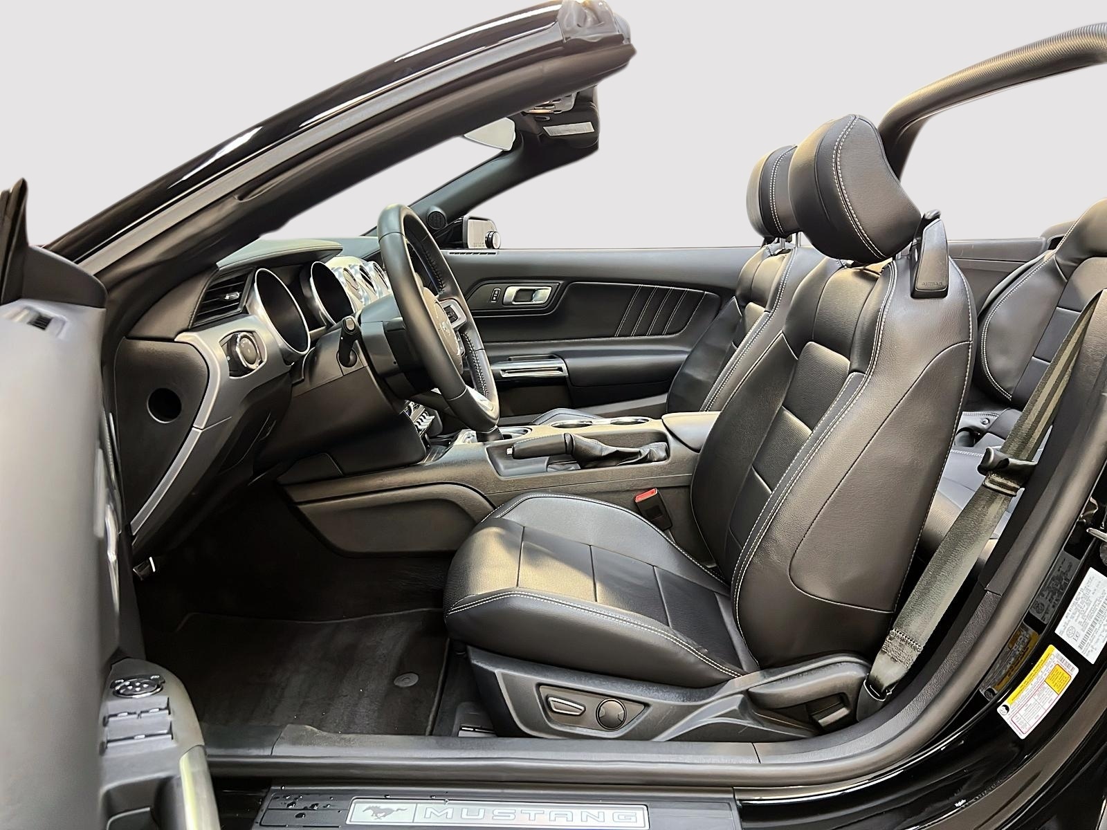 Ford Mustang 2021 - Image #9