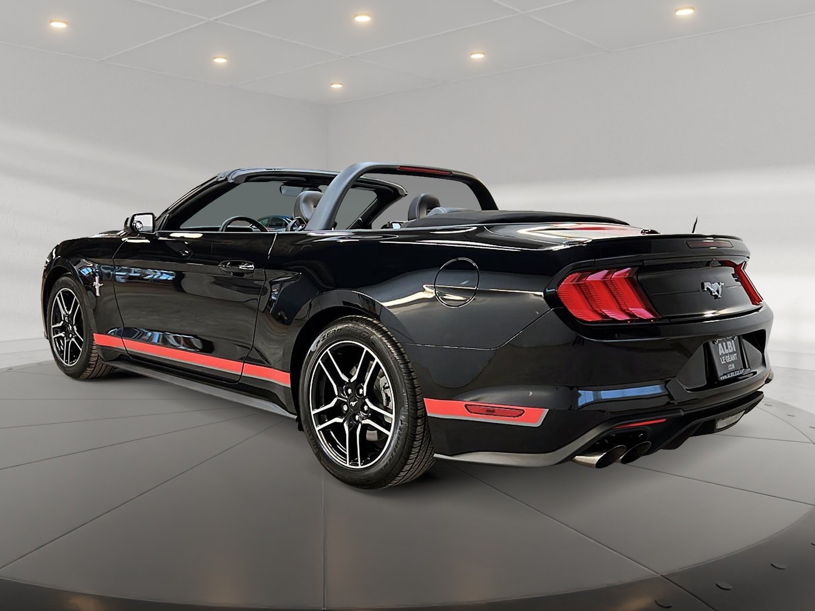 Ford Mustang 2021 - Image #8