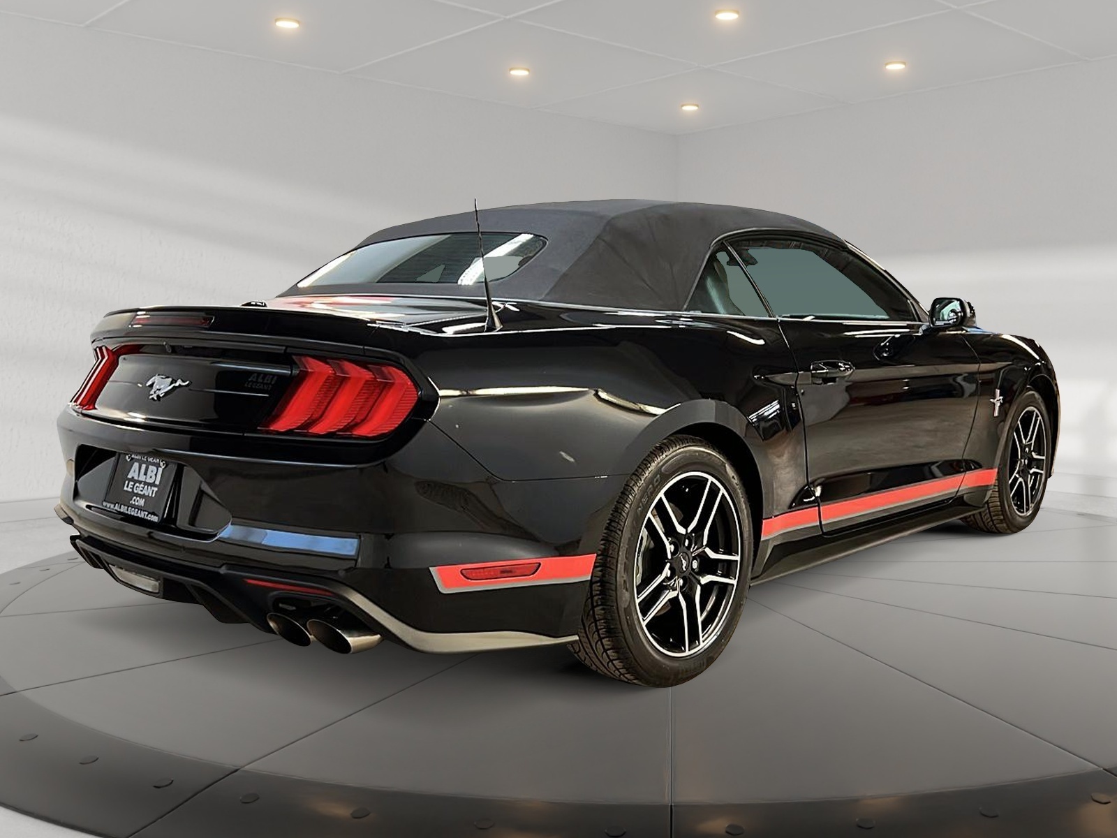 Ford Mustang 2021 - Image #5