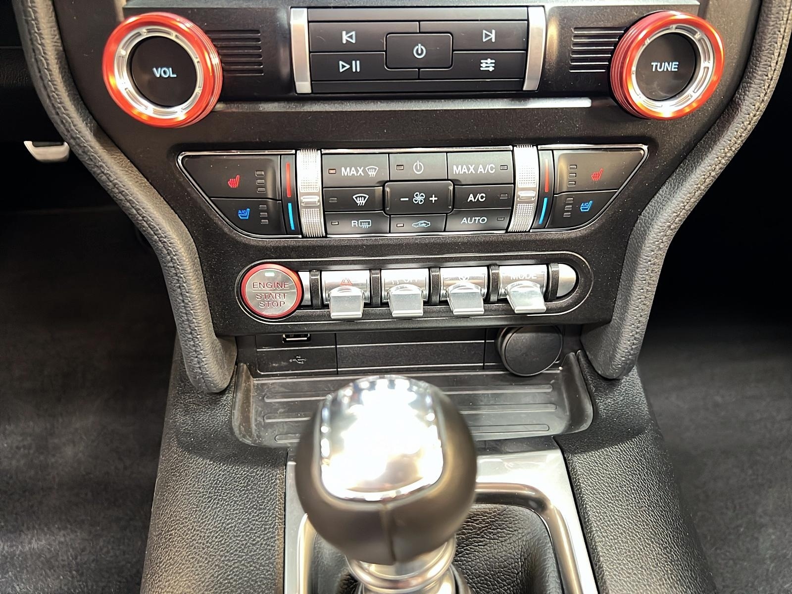 Ford Mustang ECOBOOST CONVERTIBLE PREMIUM CUIR 2021 - image #16
