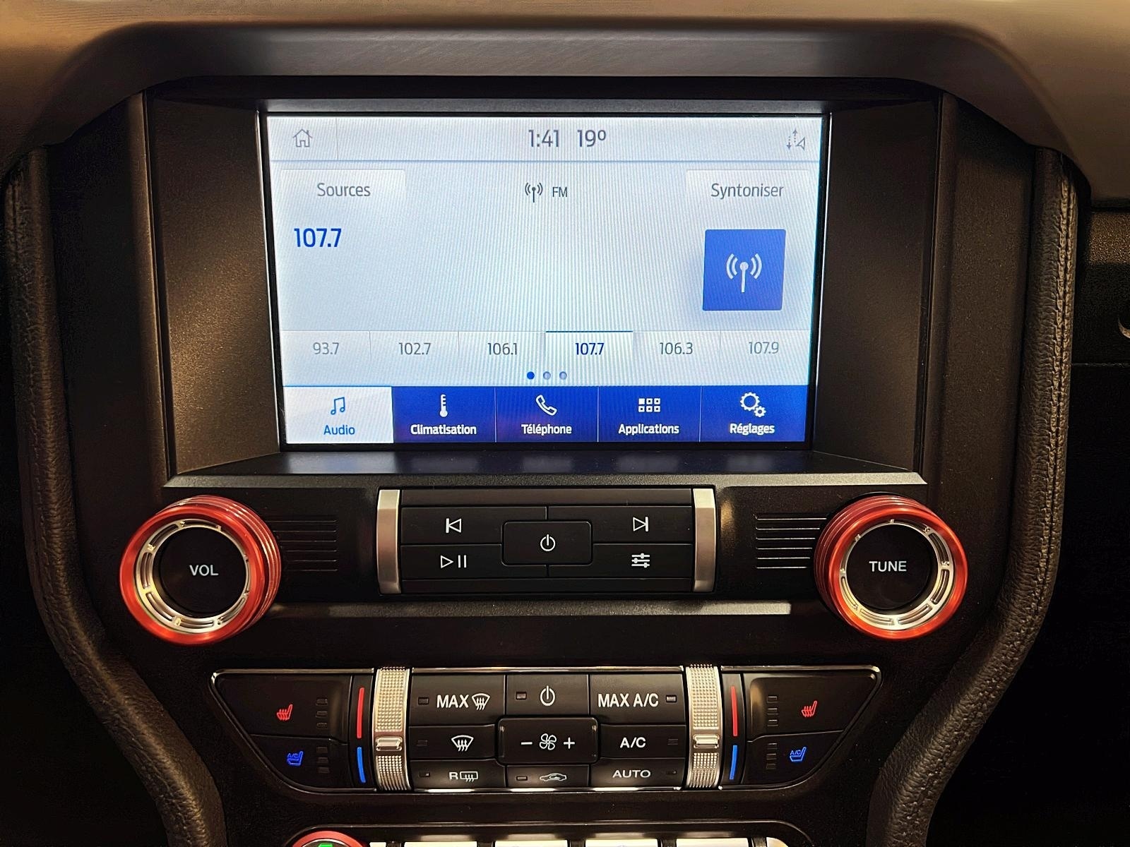 Ford Mustang ECOBOOST CONVERTIBLE PREMIUM CUIR 2021 - image #17