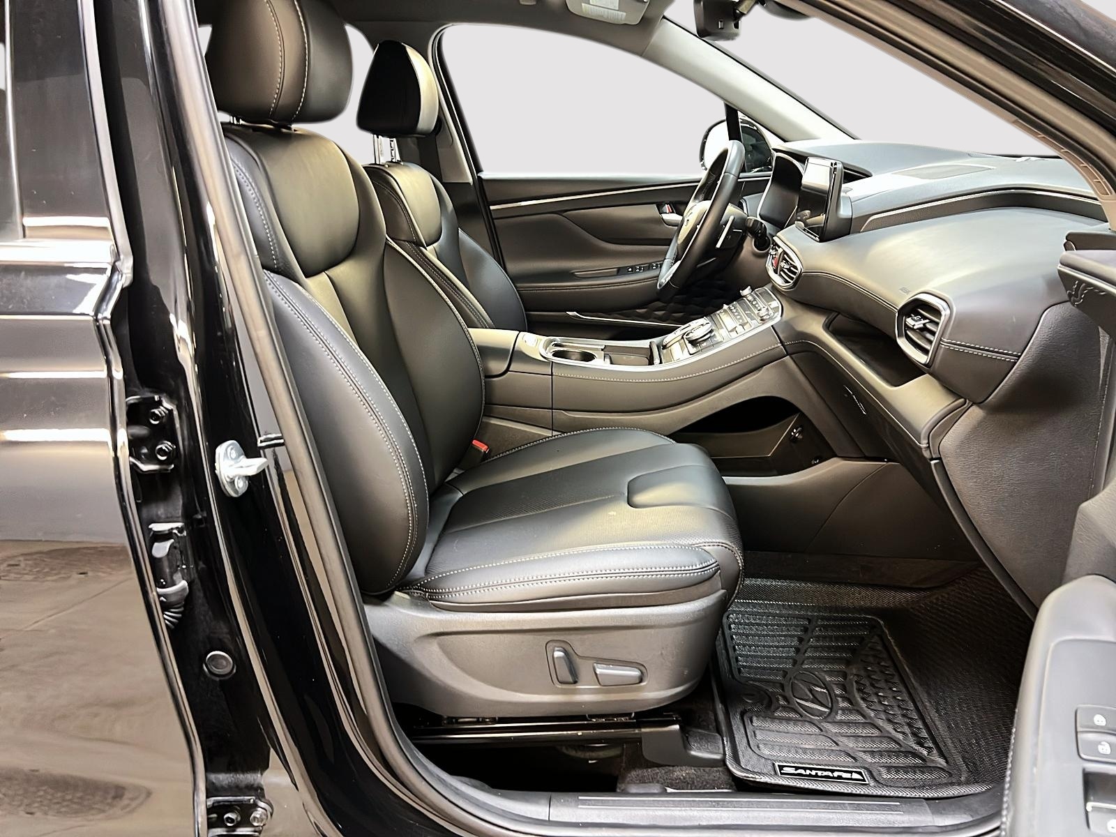 Hyundai Santa Fe URBAN CUIR NAV 4RM 2023 - image #8
