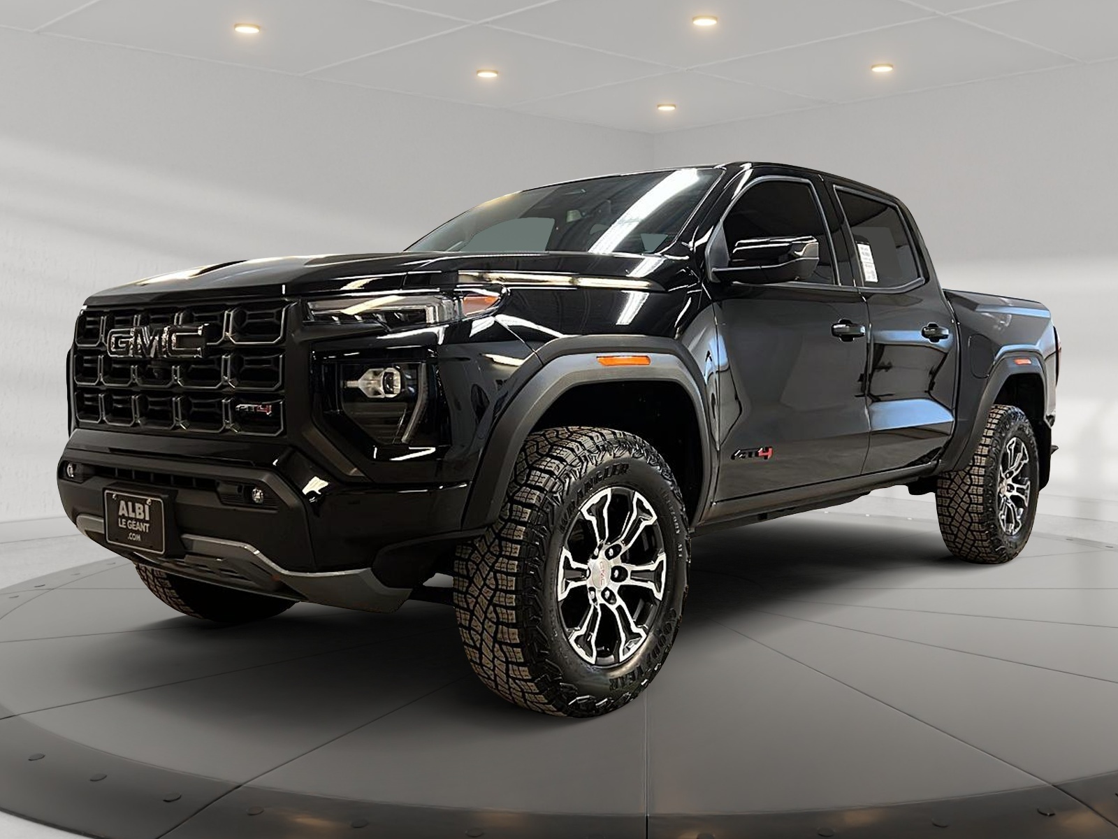 GMC Canyon 2024 - Image #1