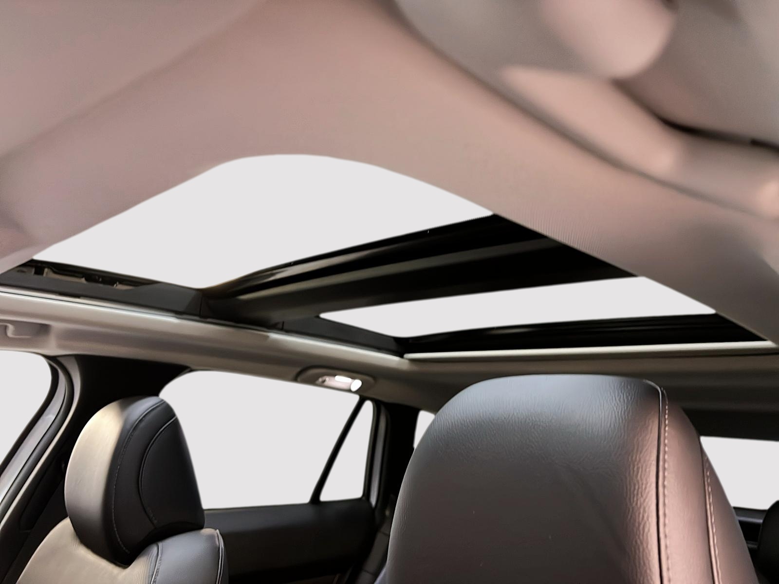 Mazda CX-50 GT CUIR TOIT PANO NAV 4RM 2025 - image #10