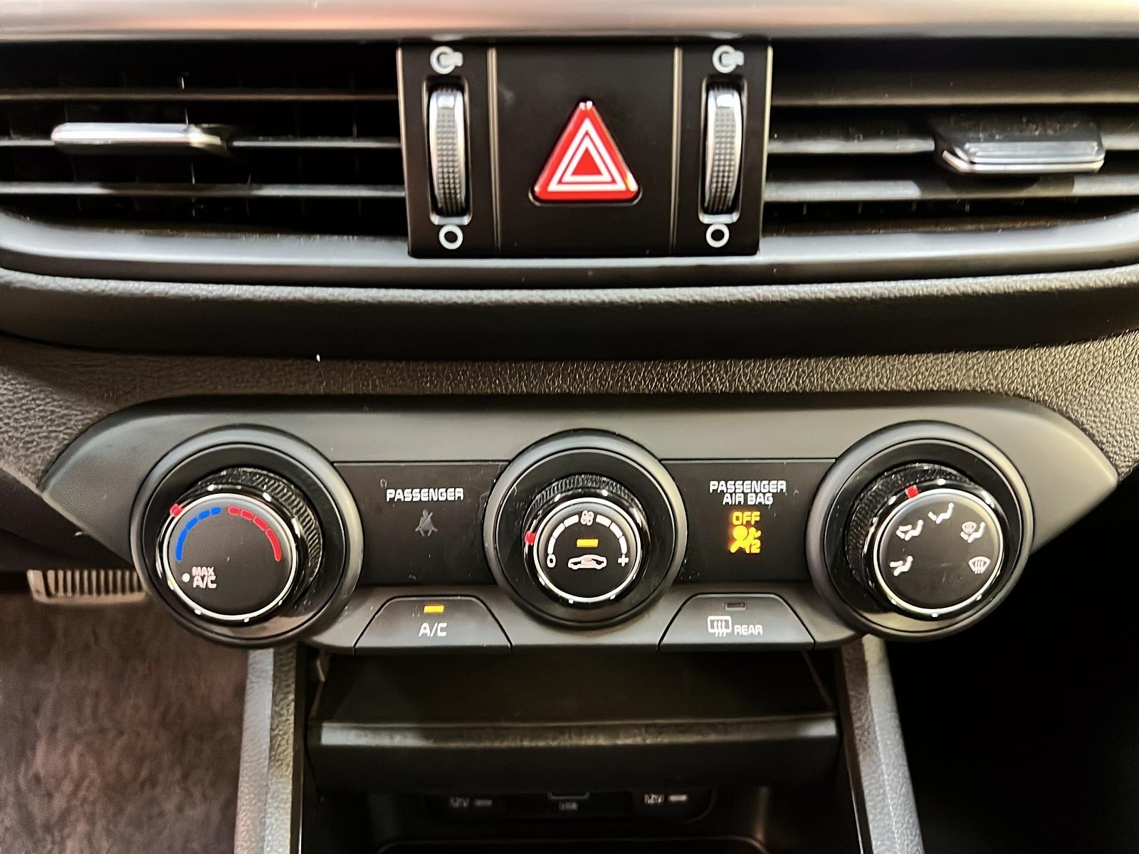 Kia Forte LX 2022 - image #14
