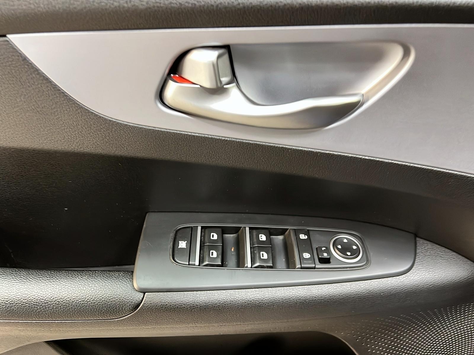 Kia Forte 2022 - Image #20