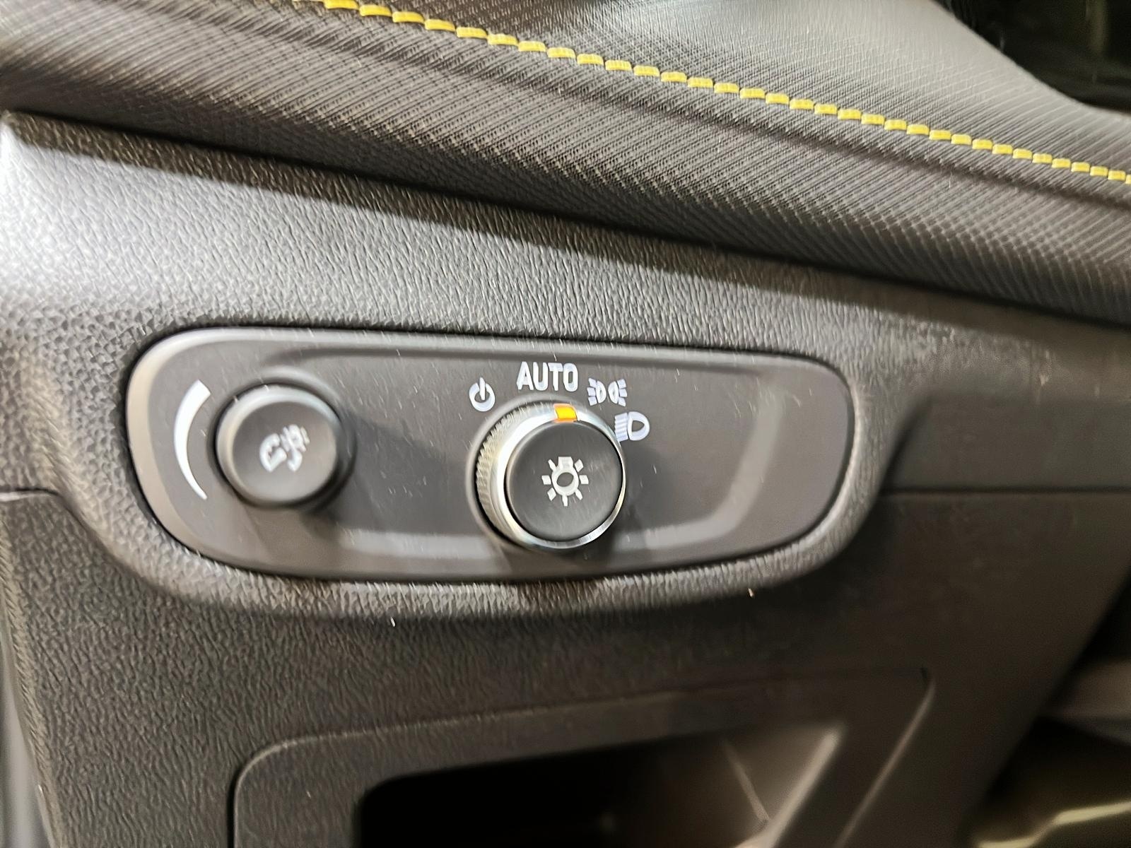 Chevrolet Trailblazer ACTIV CUIR TOIT PANO 4RM 2025 - image #22