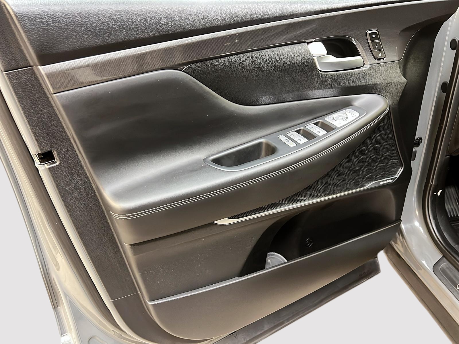 Hyundai Santa Fe ULTIMATE CALLIGRAPHY CUIR TOIT PANO NAV 4RM 2022 - image #24