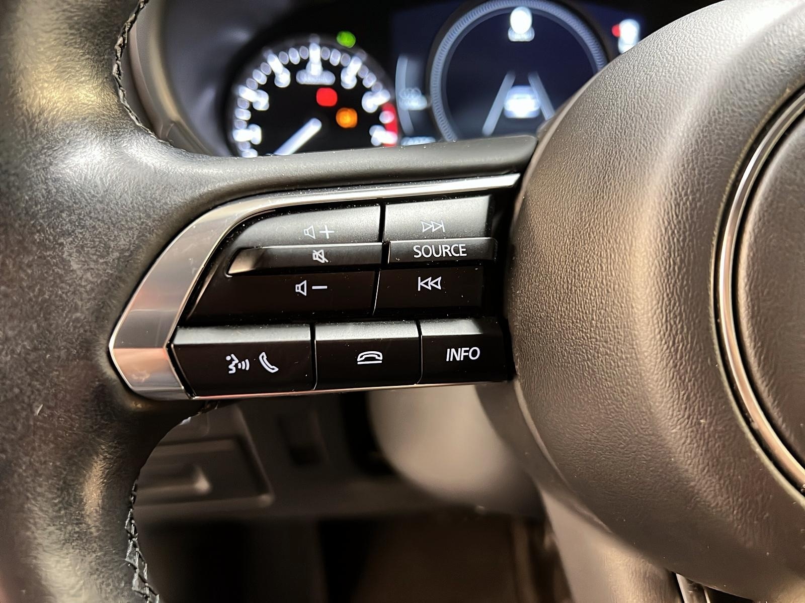 Mazda Mazda3 GT TURBO CUIR TOIT NAV 4RM 2024 - image #21