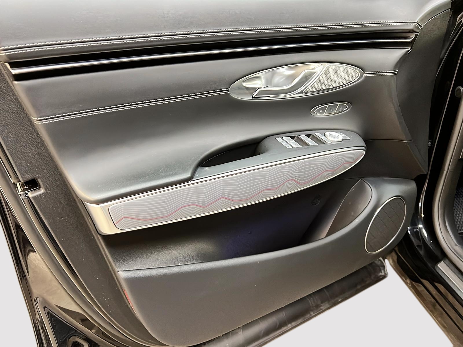 Genesis GV70 ADVANCED 2.5T CUIR TOIT NAV 4RM 2023 - image #26