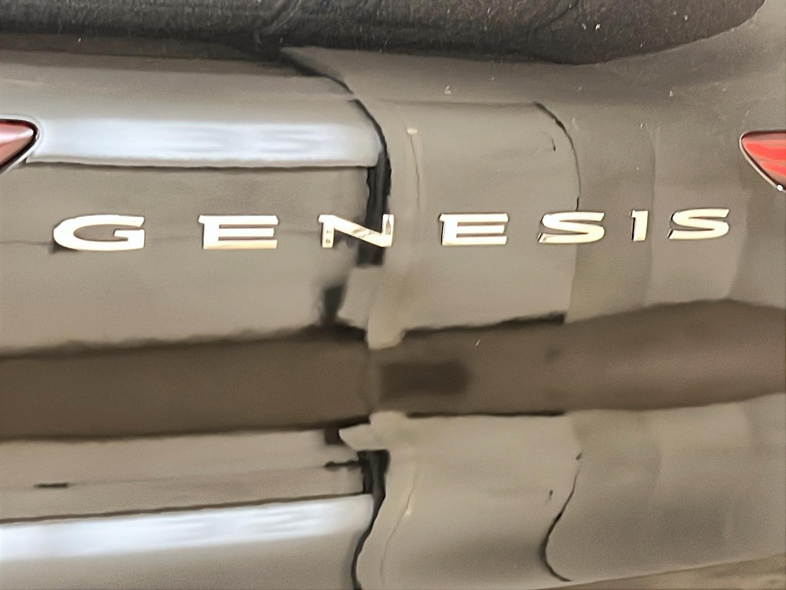 Genesis GV70 2023 - Image #30