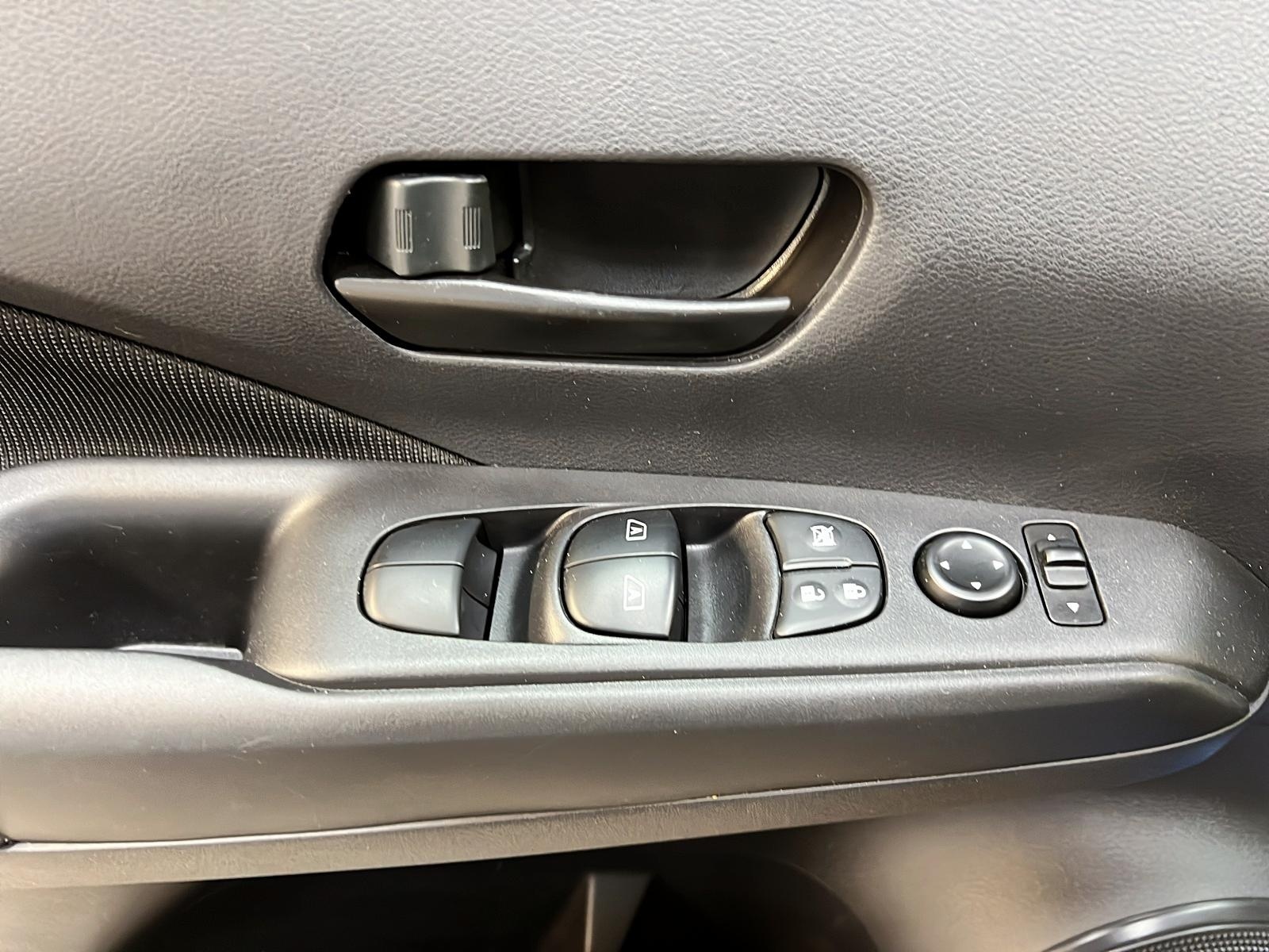 Nissan Kicks S 2023 - image #21