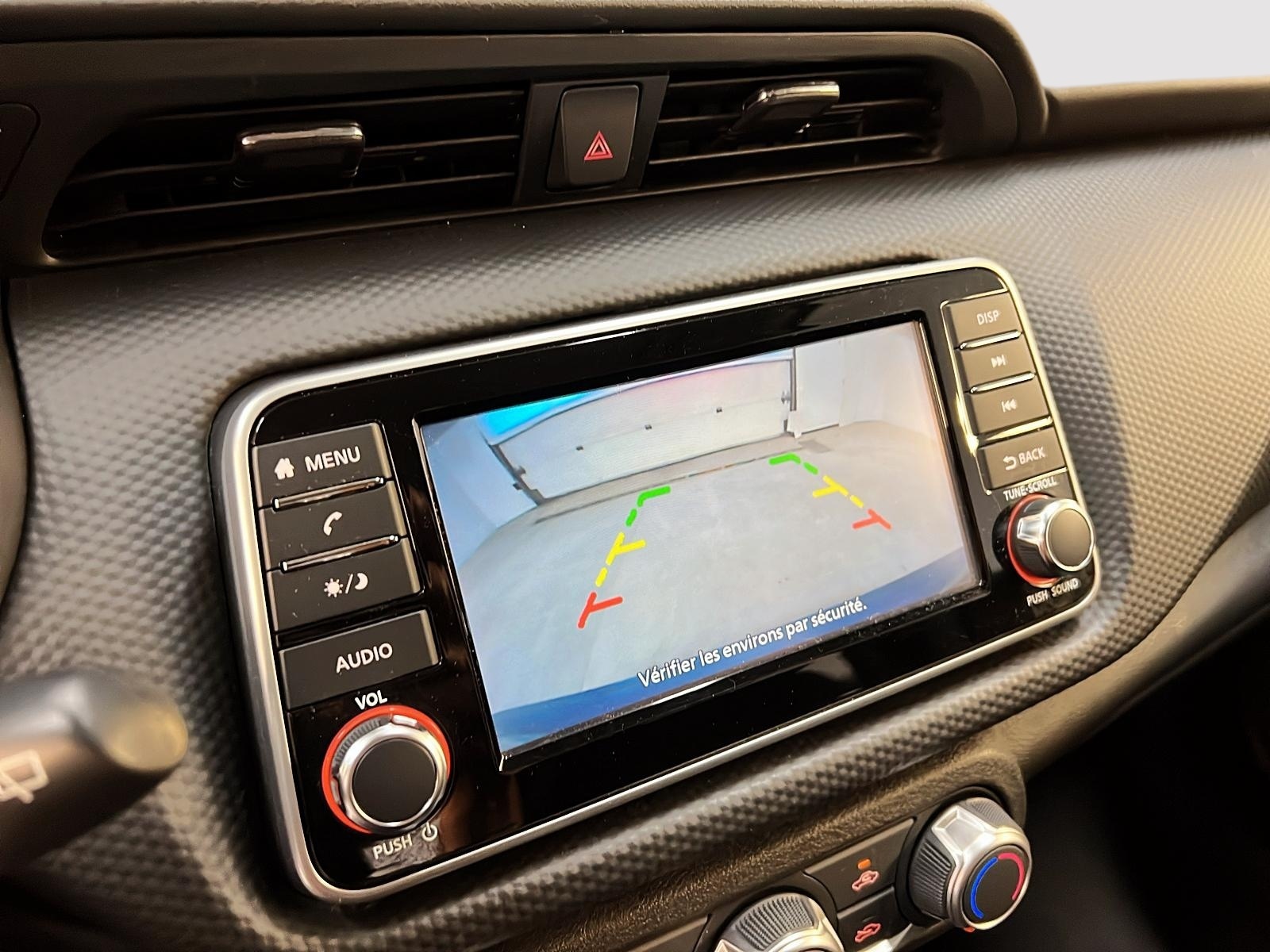 Nissan Kicks S 2023 - image #16