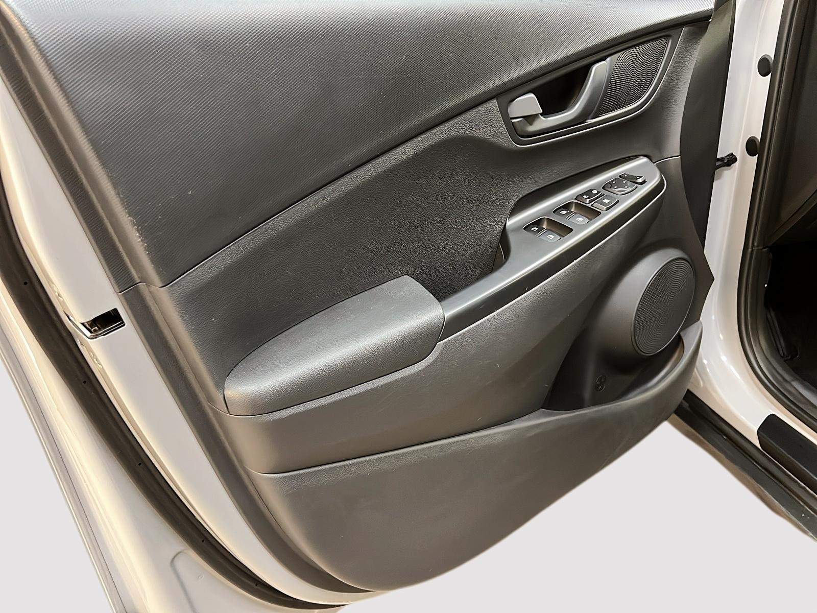 Hyundai Kona PREFERRED 4RM 2023 - image #22