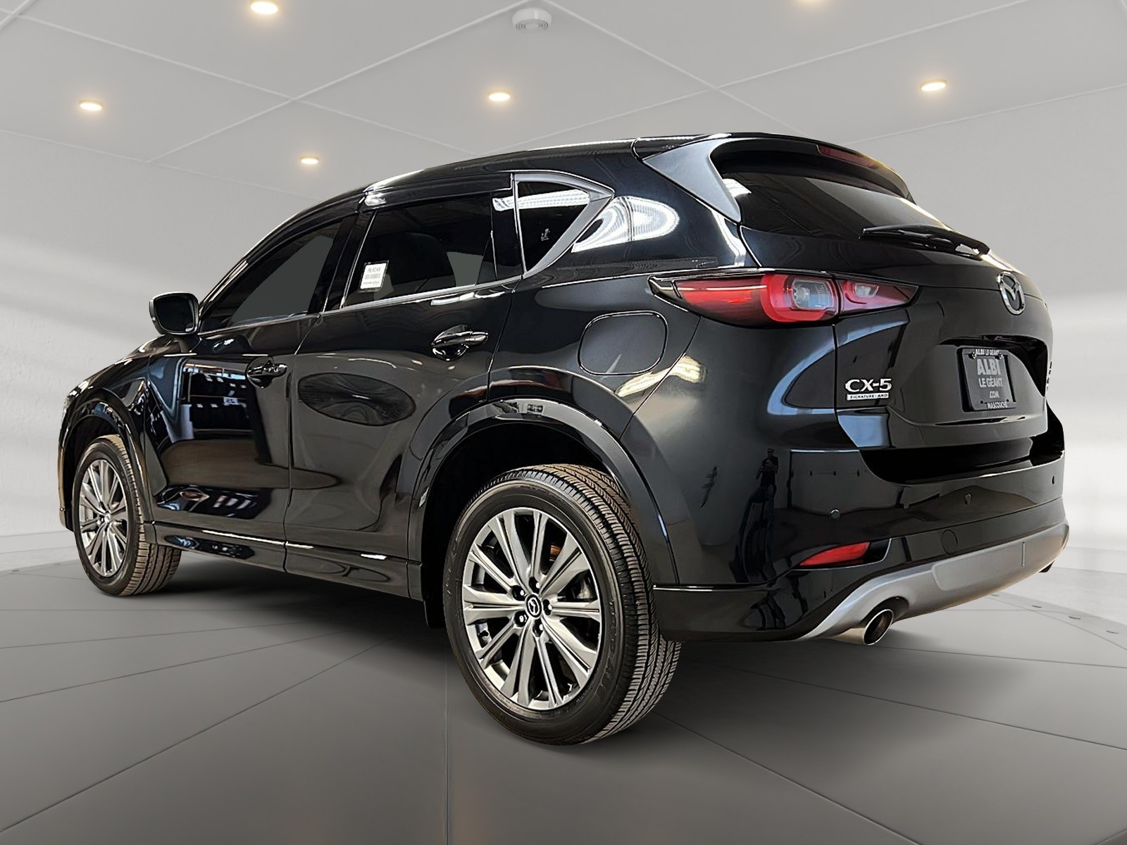 Mazda CX-5 SIGNATURE 2.5T CUIR TOIT NAV 4RM 2024 - image #6