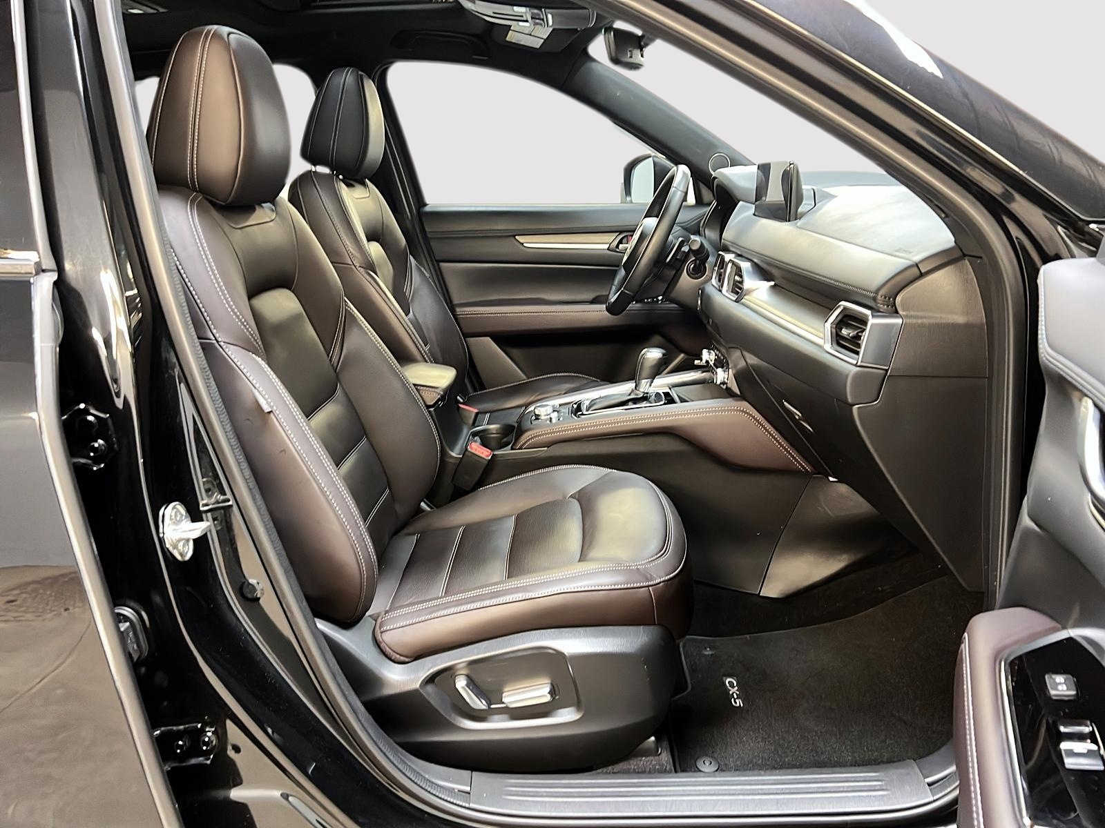 Mazda CX-5 SIGNATURE 2.5T CUIR TOIT NAV 4RM 2024 - image #8