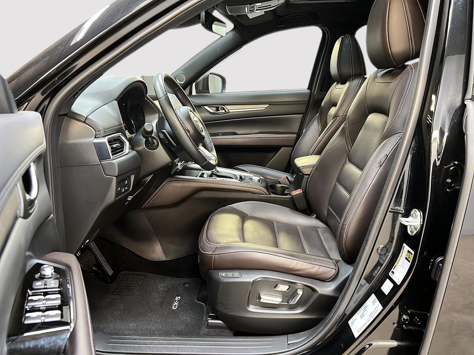 Mazda CX-5 SIGNATURE 2.5T CUIR TOIT NAV 4RM 2024 - image #7