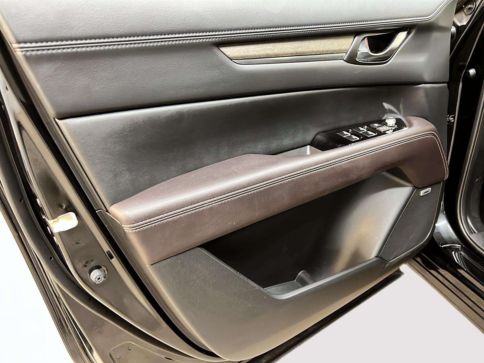 Mazda CX-5 SIGNATURE 2.5T CUIR TOIT NAV 4RM 2024 - image #26