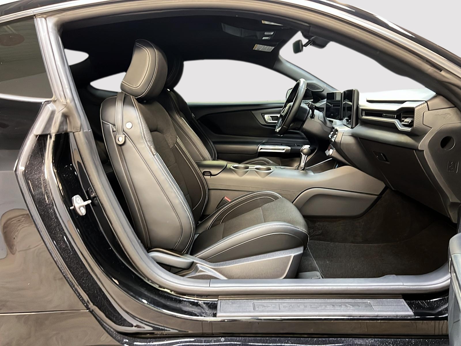 Ford Mustang 2024 - Image #8